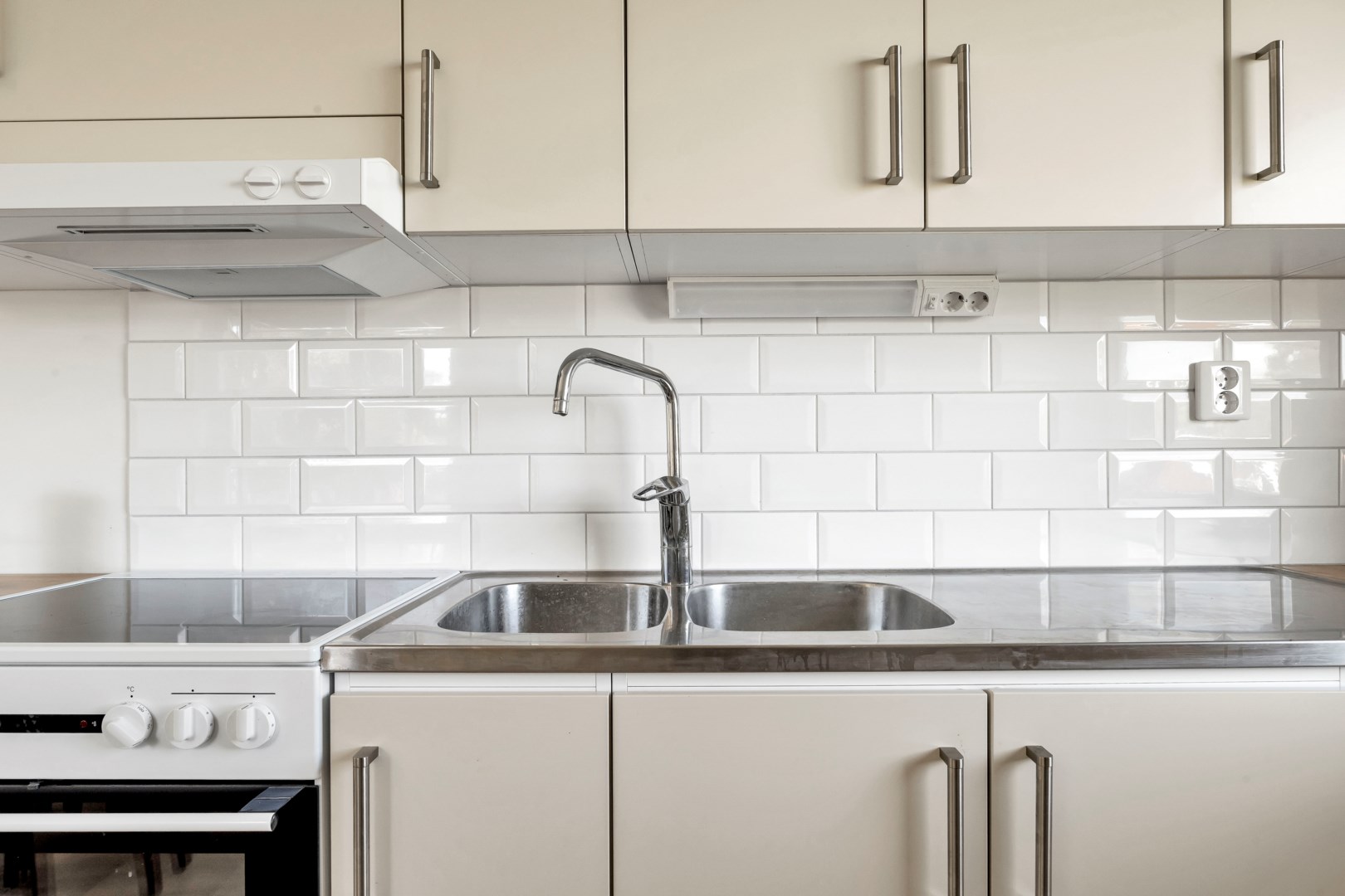 Bostadsbild från Södra Hökhuvudsvägen 3, Såld i Gimo, Östhammar