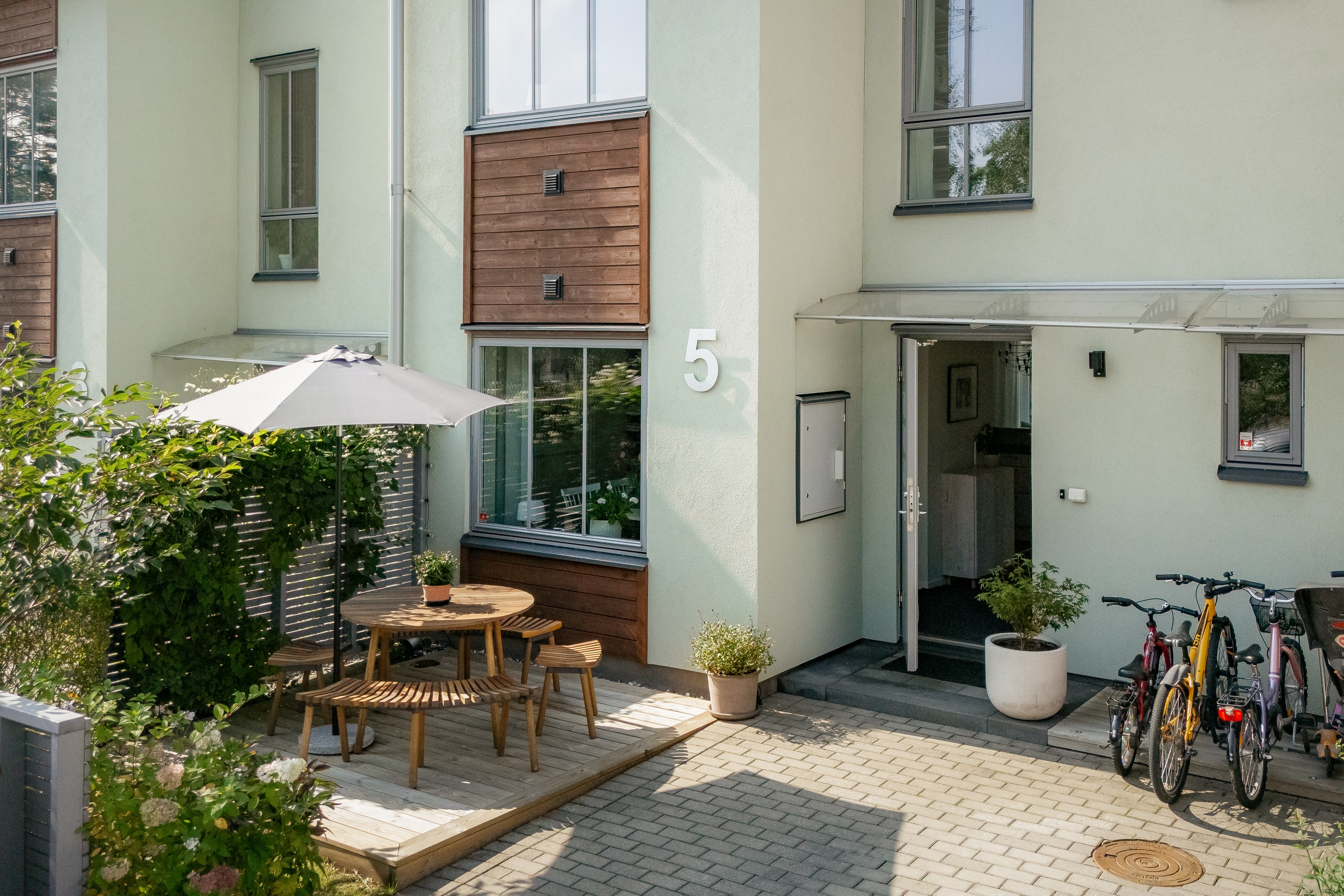 Bostadsbild från Dansbanevägen 5, Såld i Tollare, Nacka