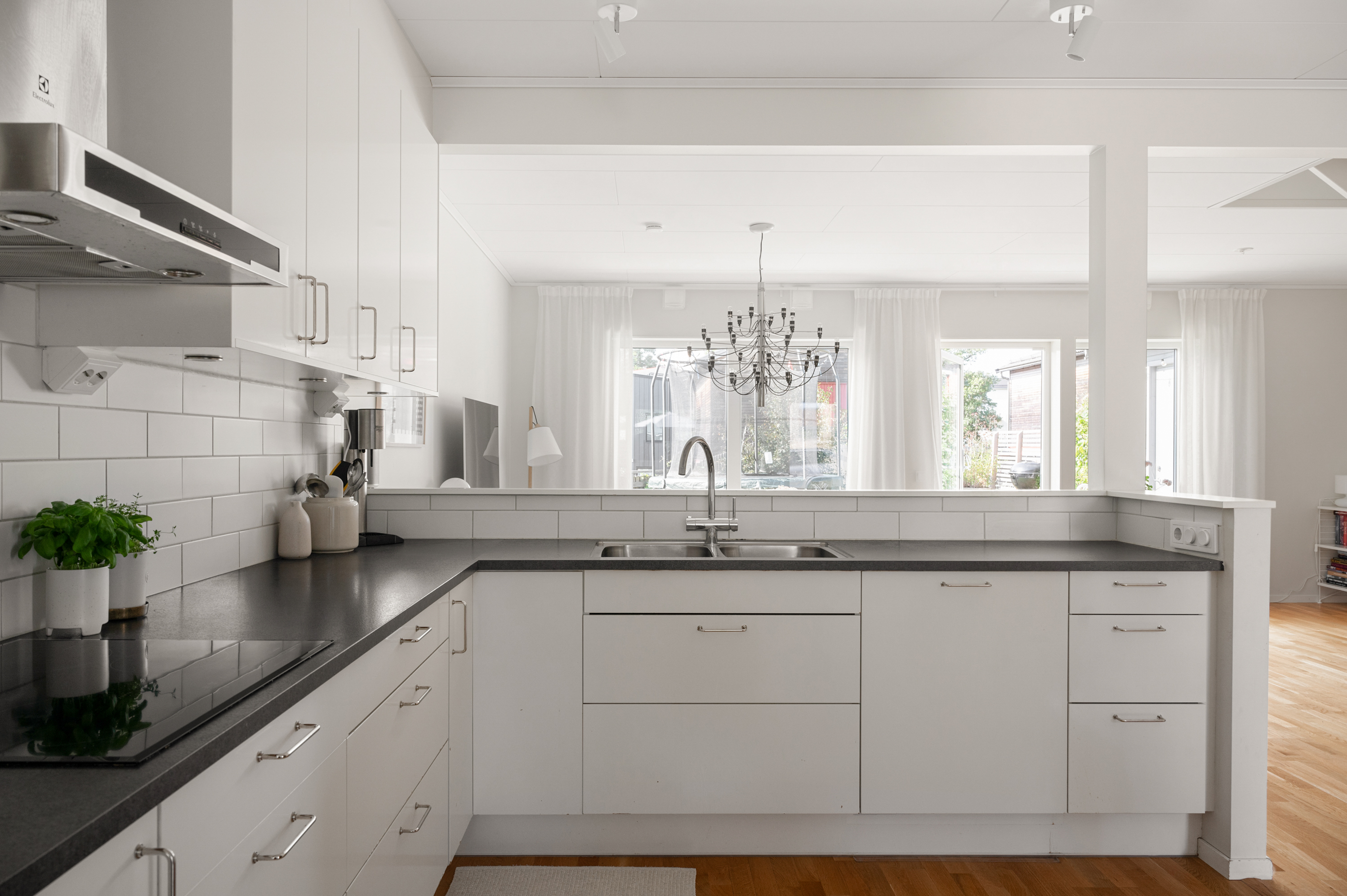 Bostadsbild från Dansbanevägen 5, Såld i Tollare, Nacka