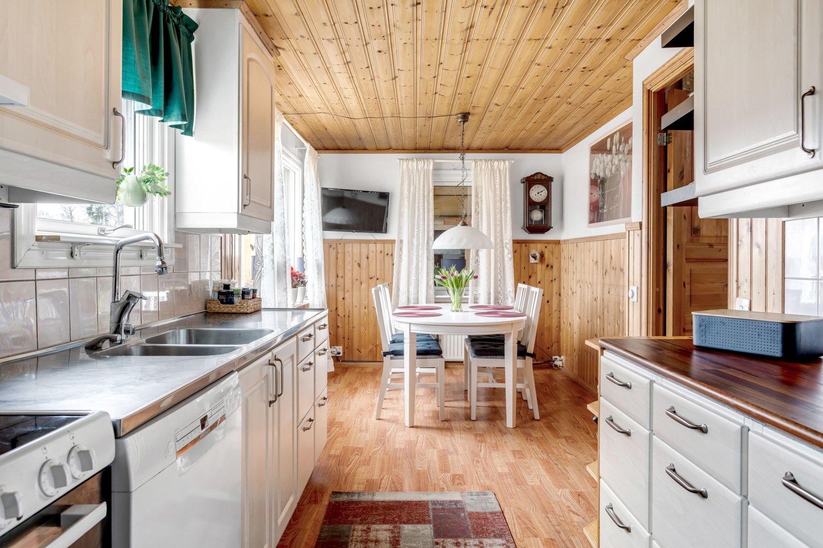 Bostadsbild från Röllekevägen 6, Snart till salu i Storvreta, Uppsala