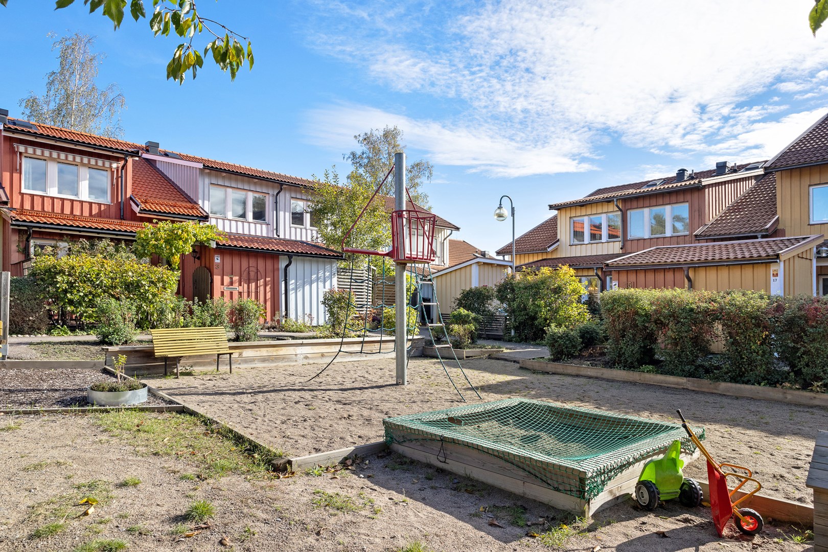 Bostadsbild från Björkholmsvägen 5, Såld i Östra Orminge, Nacka