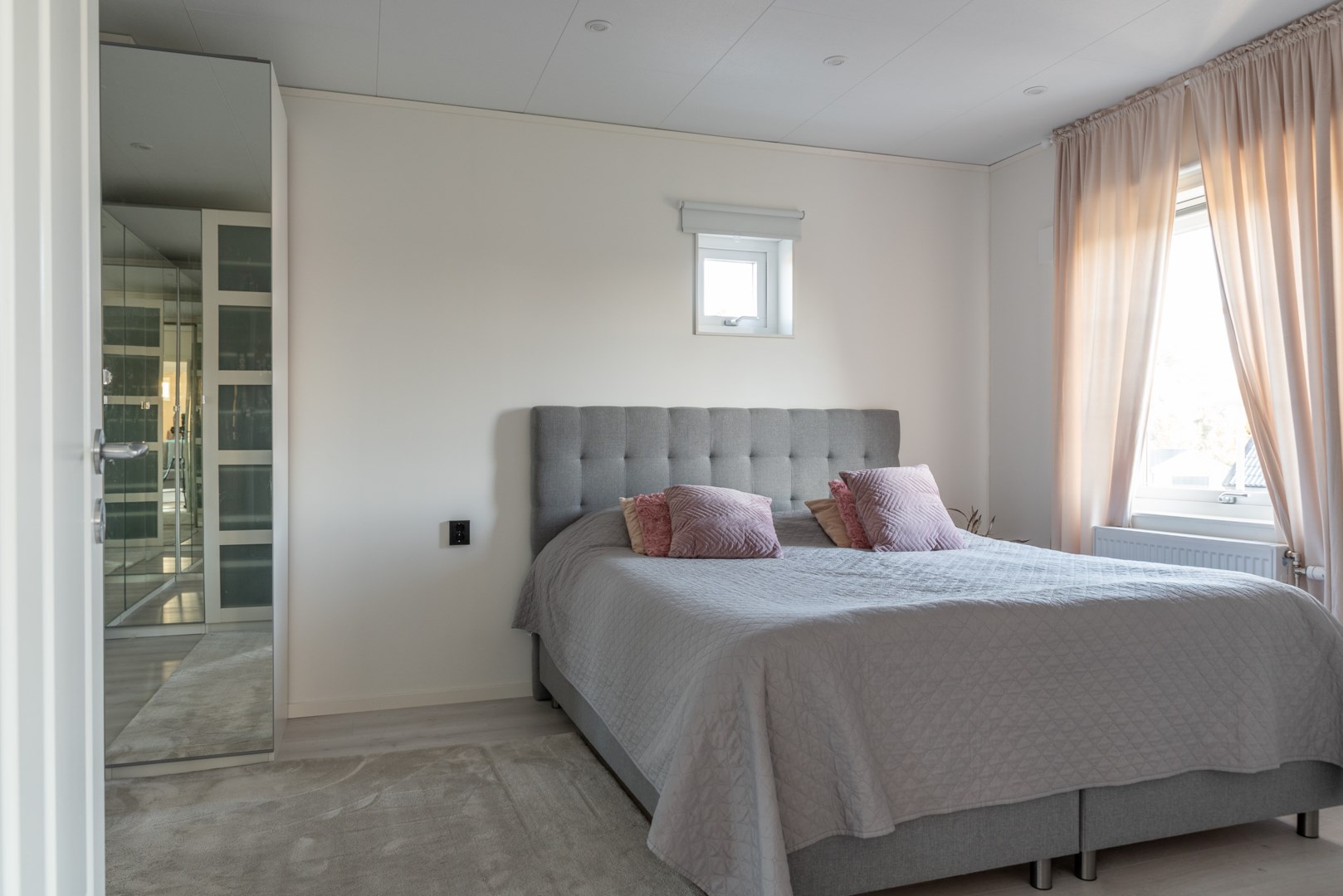 Bostadsbild från Albertusvägen 58, Såld i Dingtuna, Västerås