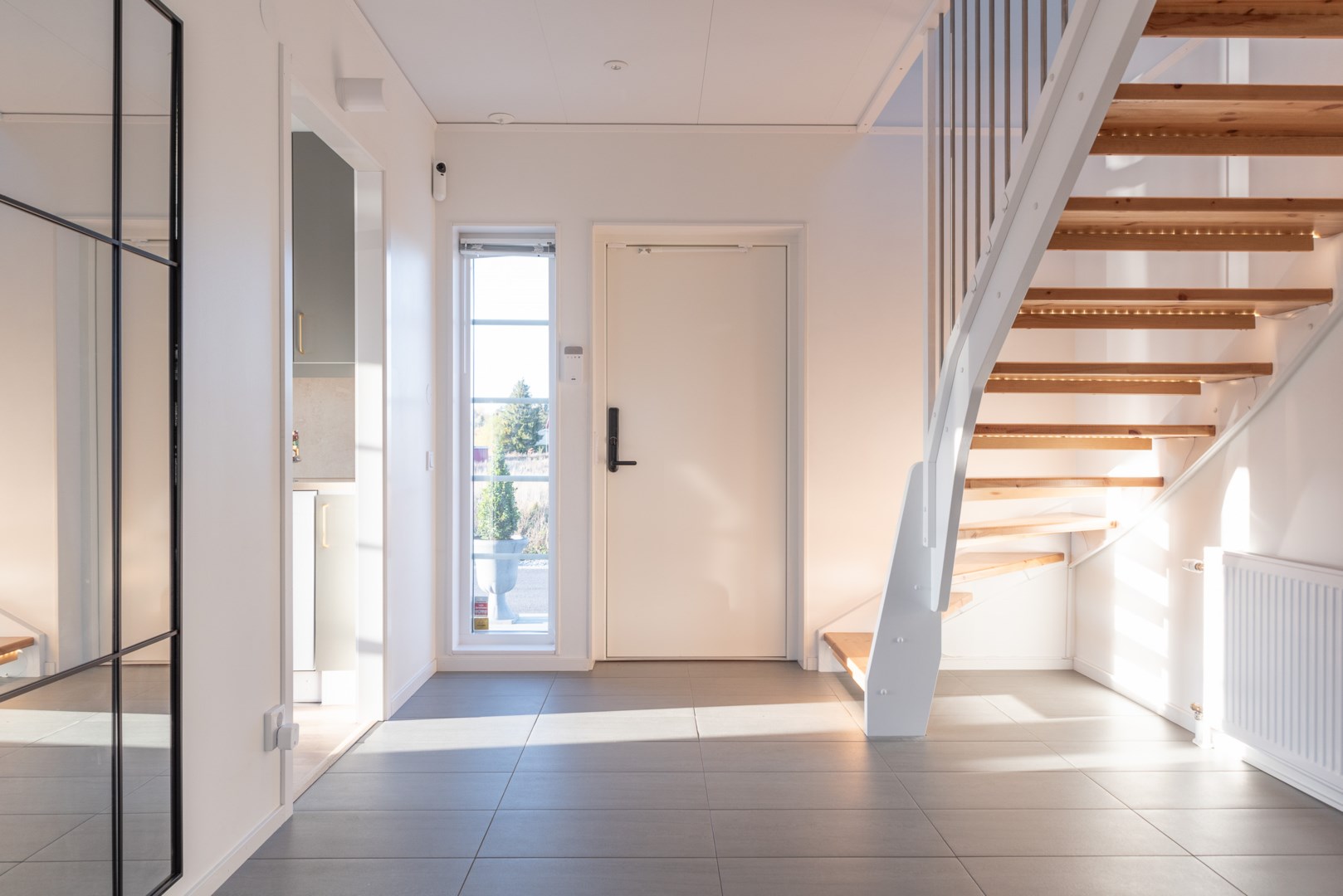 Bostadsbild från Albertusvägen 58, Såld i Dingtuna, Västerås