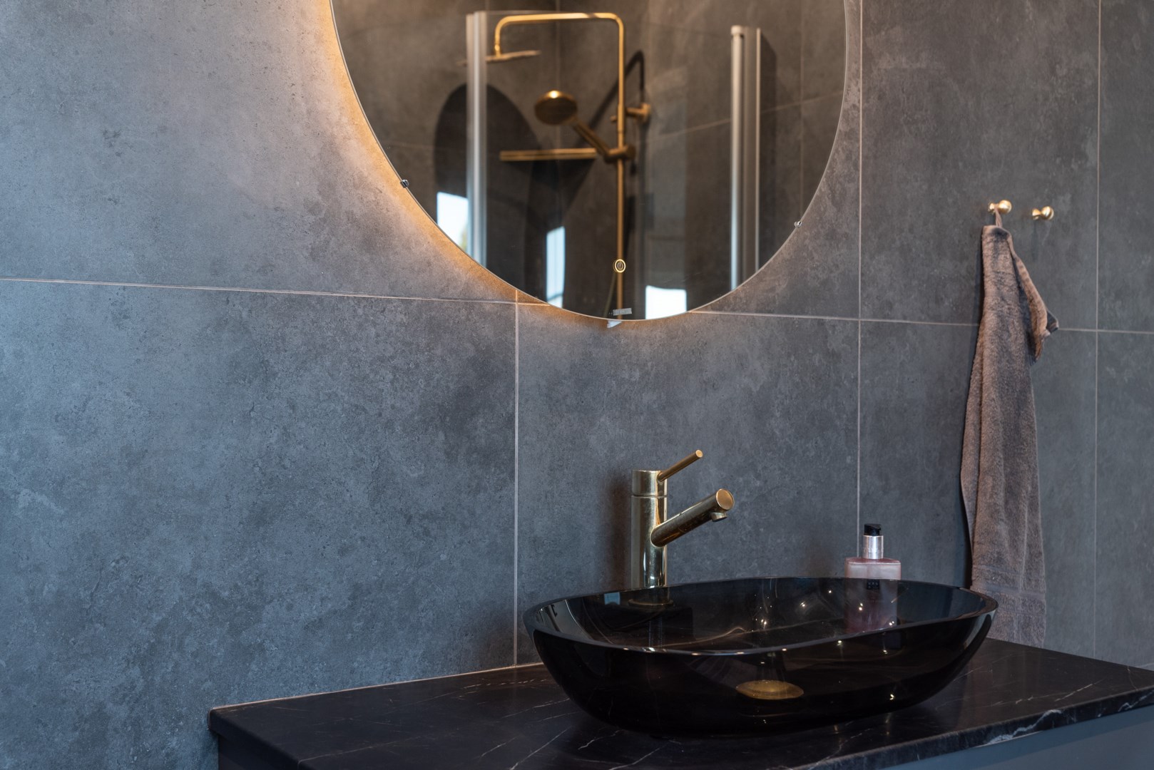 Bostadsbild från Albertusvägen 58, Såld i Dingtuna, Västerås