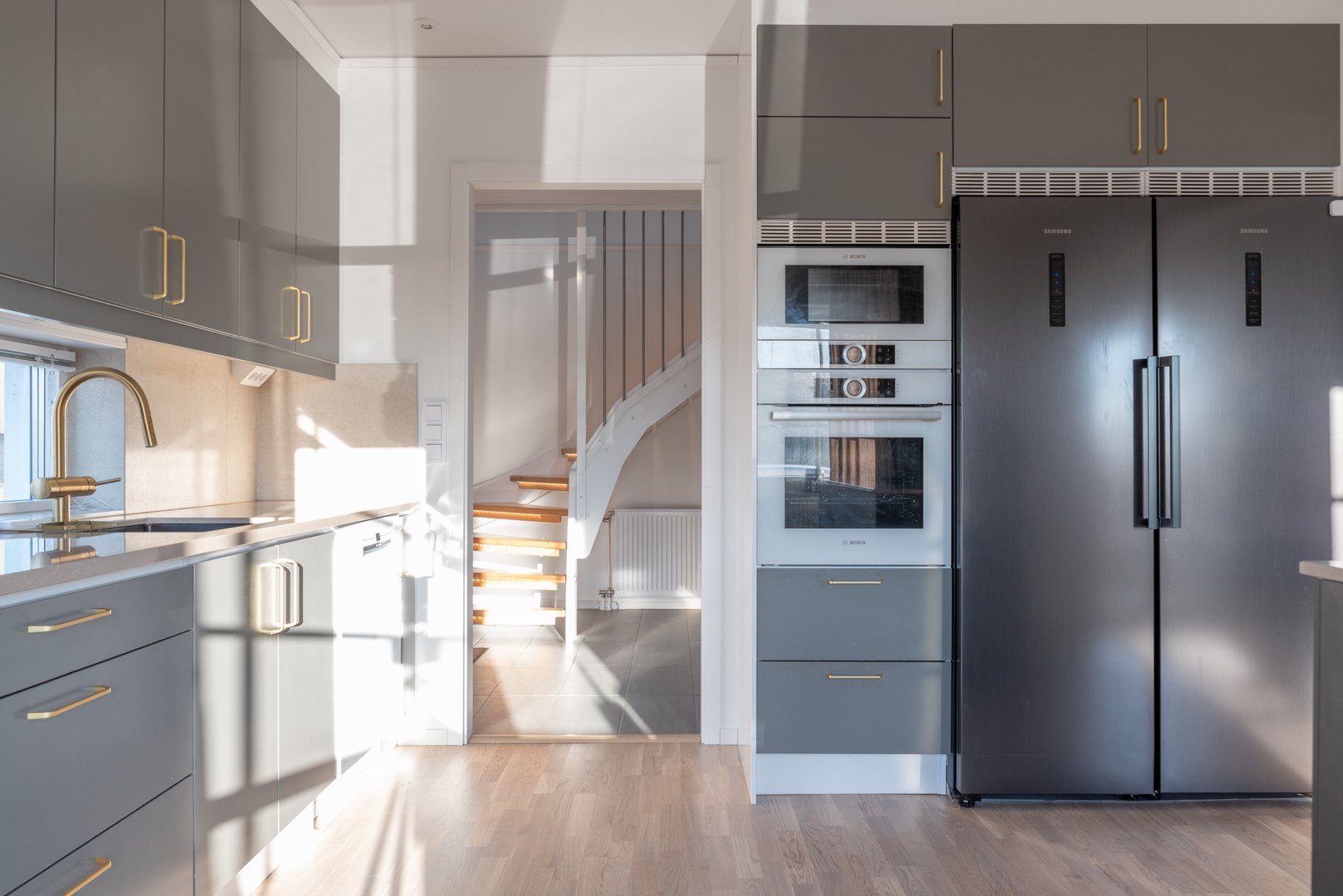 Bostadsbild från Albertusvägen 58, Såld i Dingtuna, Västerås