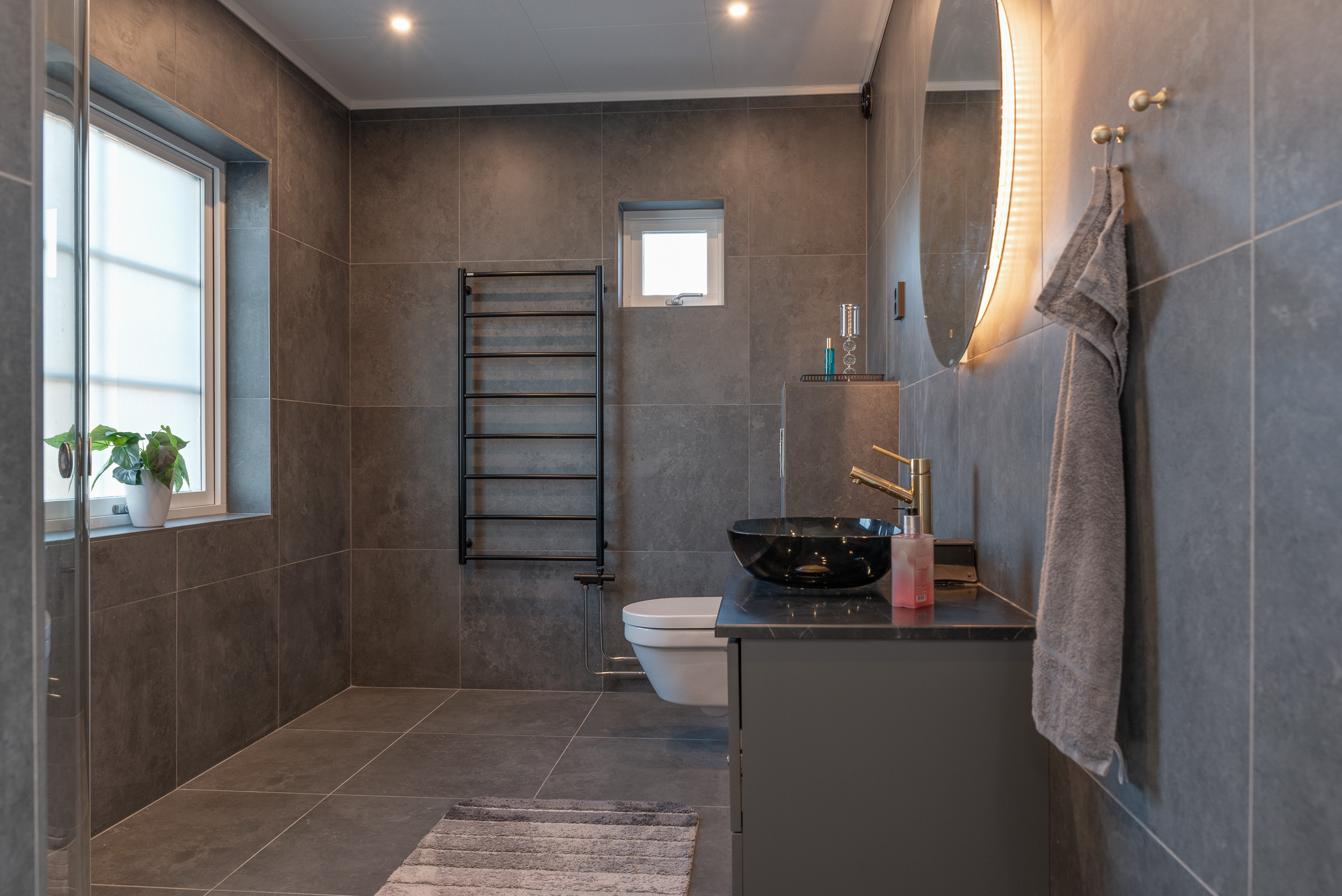 Bostadsbild från Albertusvägen 58, Såld i Dingtuna, Västerås