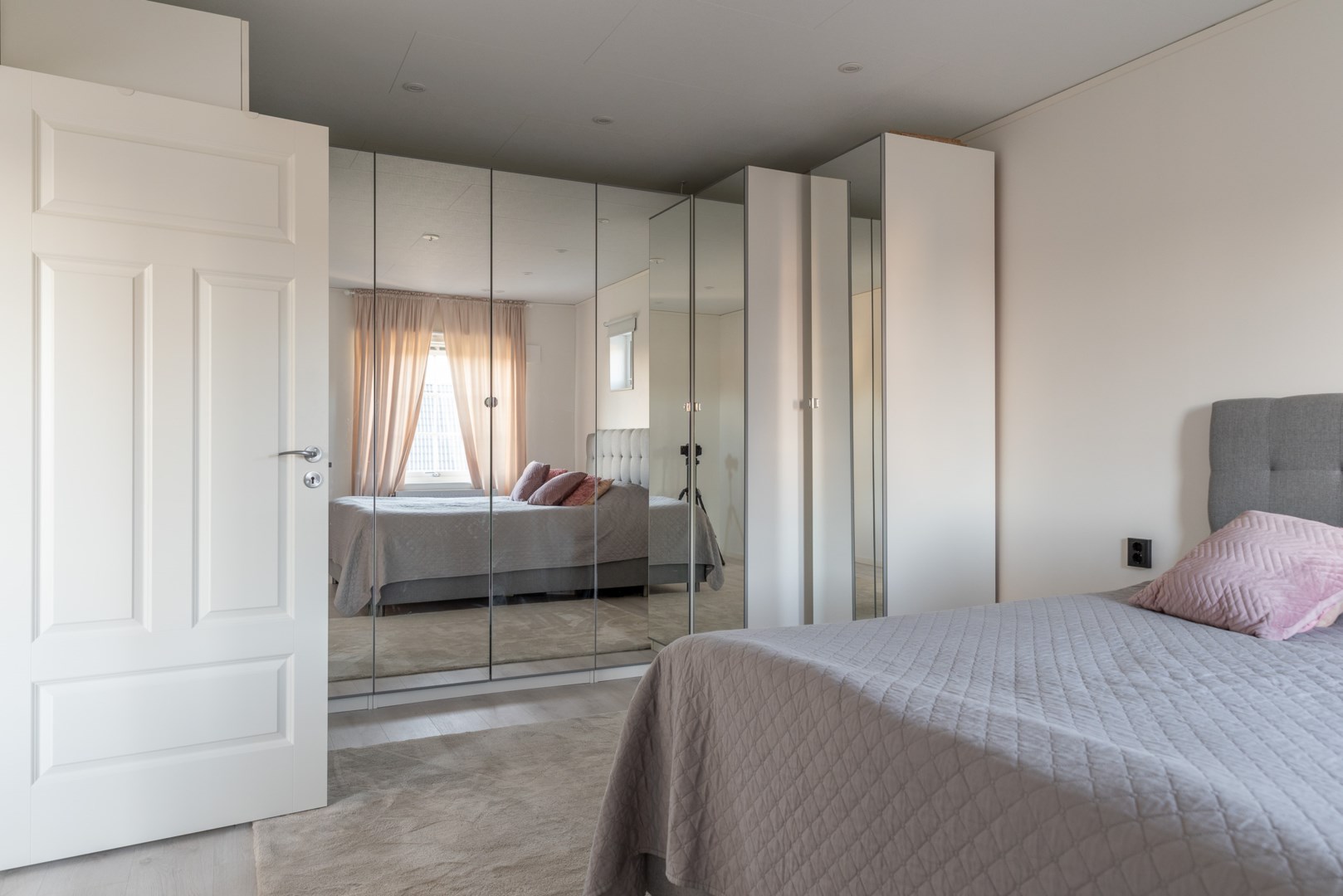 Bostadsbild från Albertusvägen 58, Såld i Dingtuna, Västerås