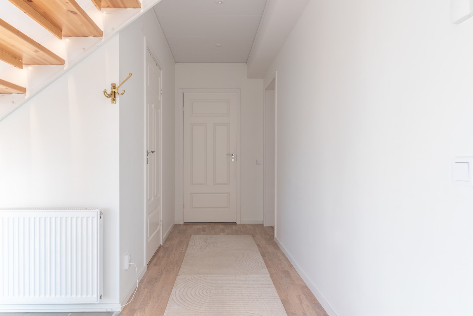 Bostadsbild från Albertusvägen 58, Såld i Dingtuna, Västerås