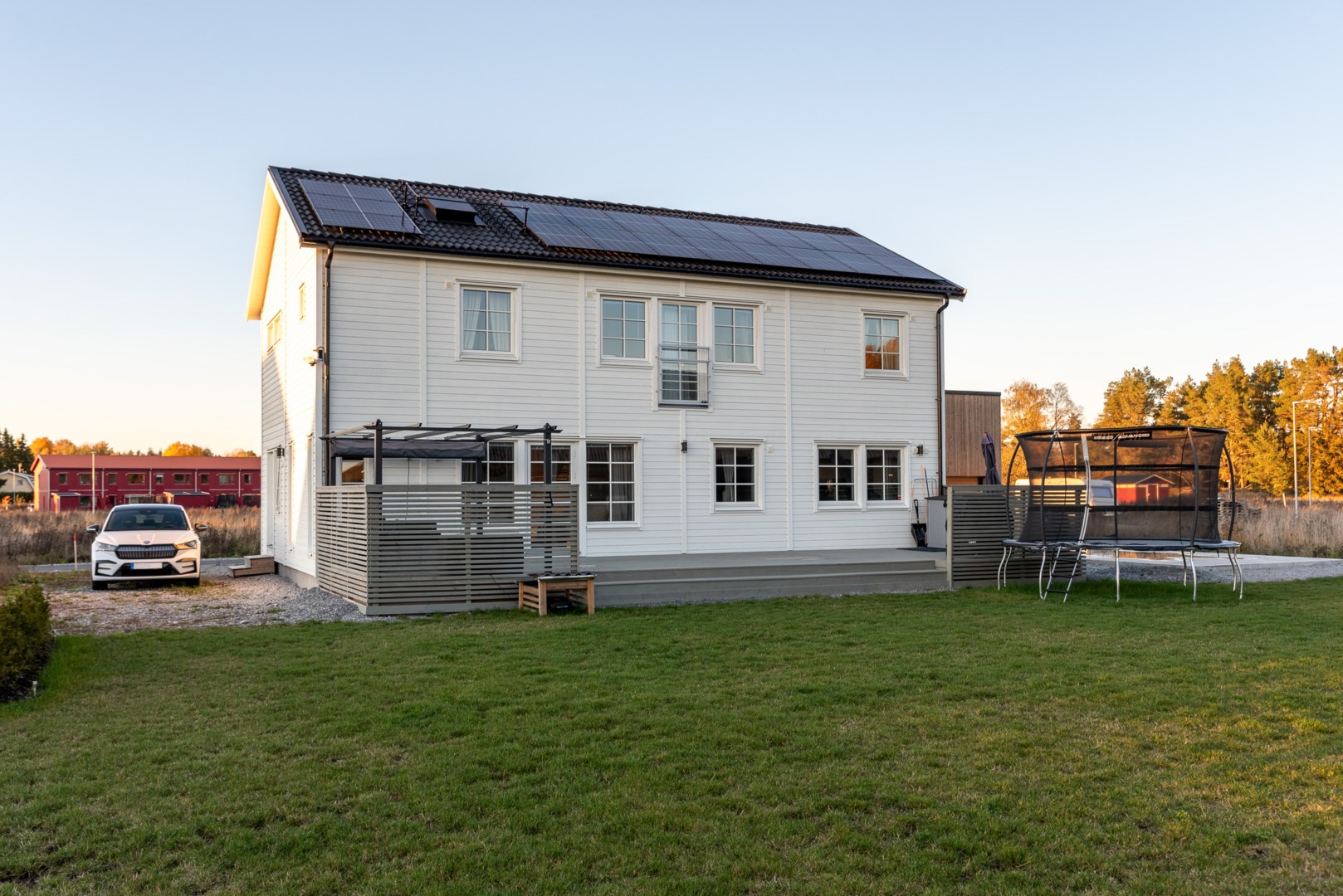 Bostadsbild från Albertusvägen 58, Såld i Dingtuna, Västerås