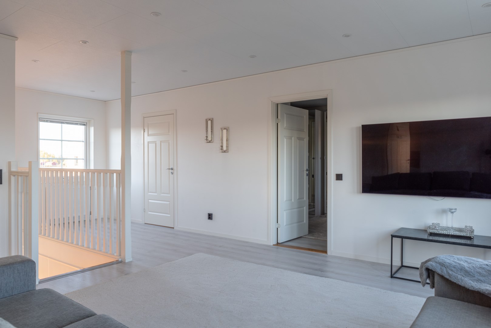 Bostadsbild från Albertusvägen 58, Såld i Dingtuna, Västerås