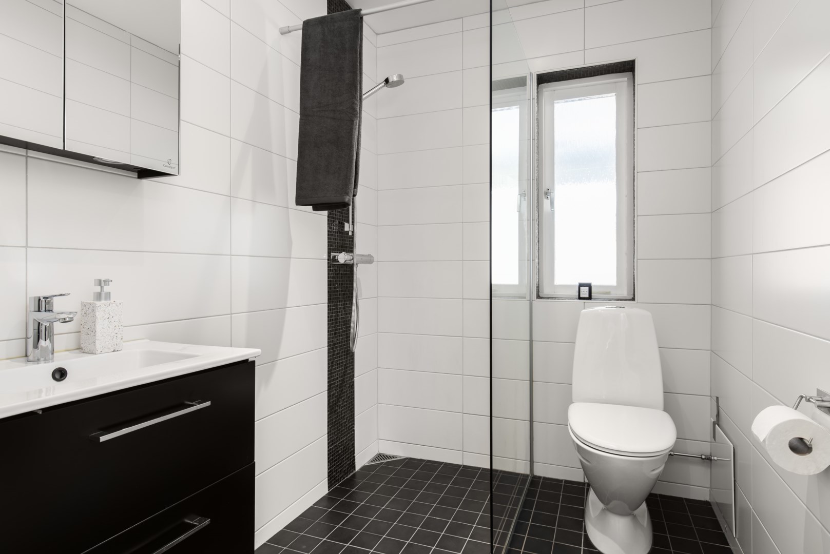 Bostadsbild från Ringleksvägen 21, Såld i Eriksvik, Nacka