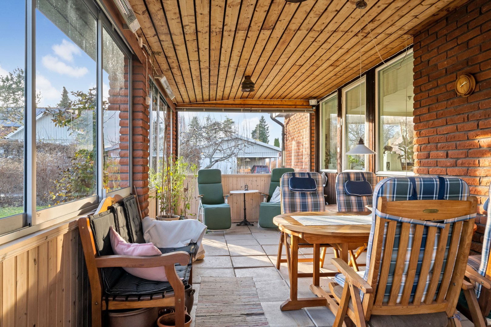 Bostadsbild från Limvägen 1, Såld i Storvreta, Uppsala