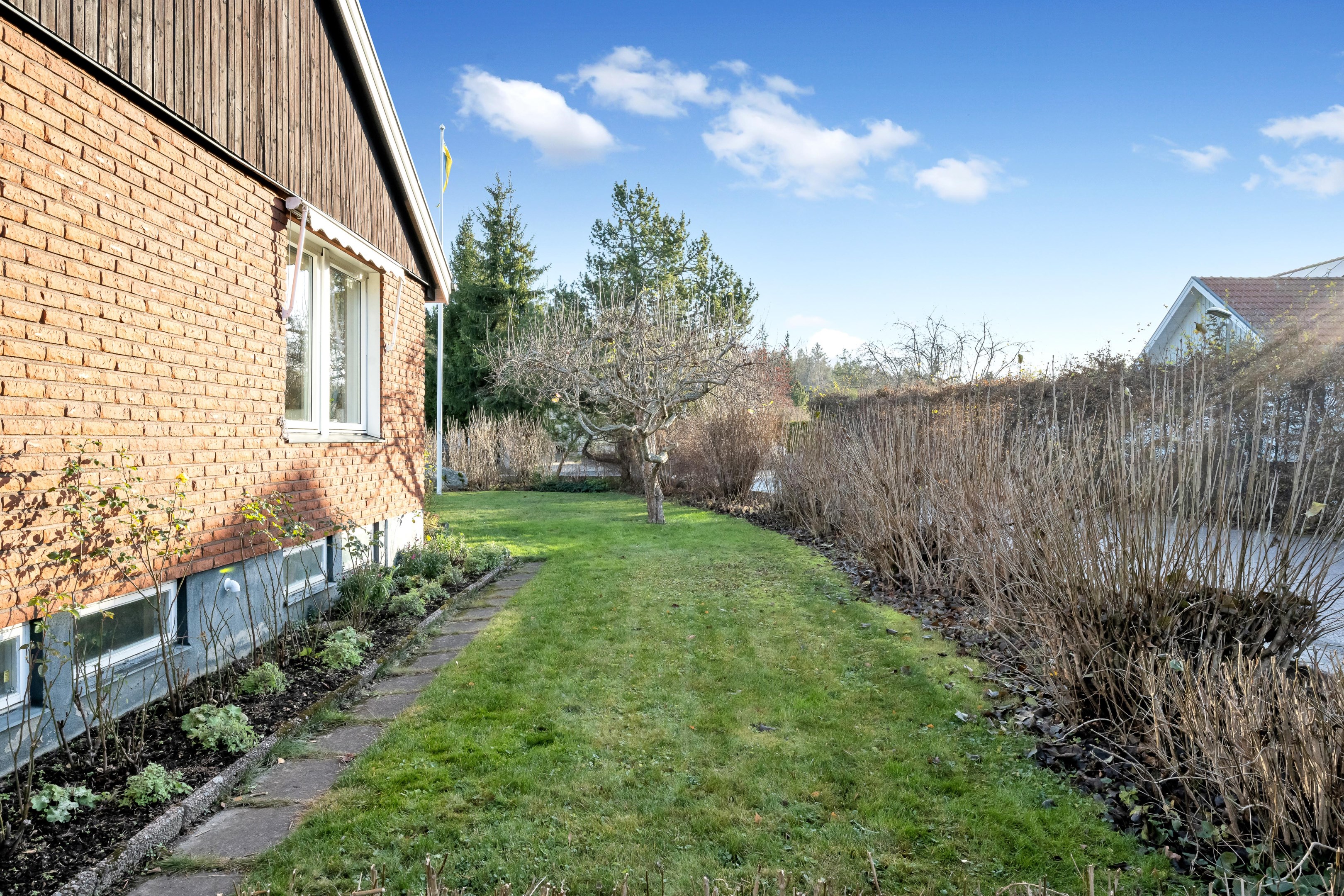 Bostadsbild från Limvägen 1, Såld i Storvreta, Uppsala