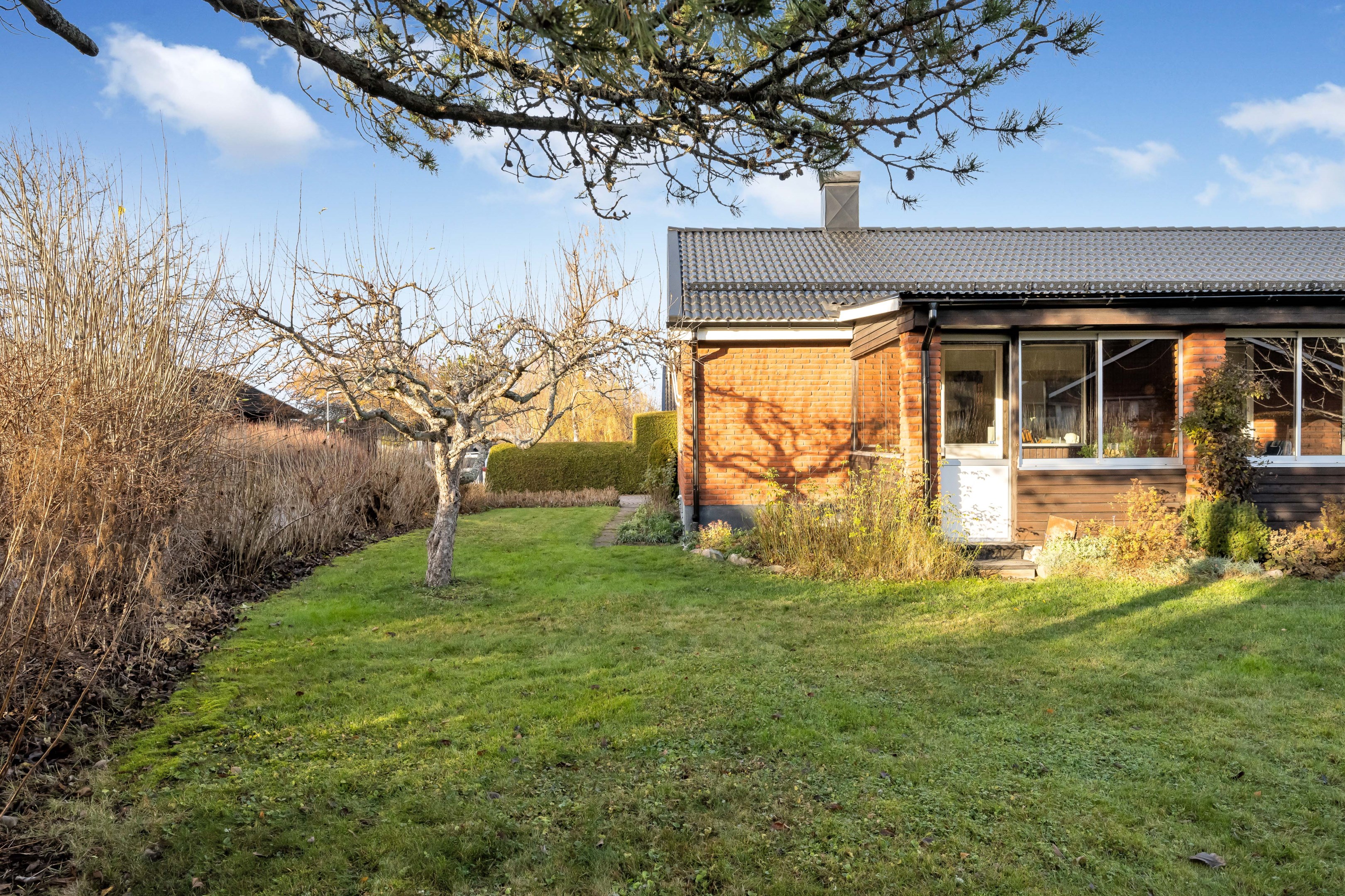 Bostadsbild från Limvägen 1, Såld i Storvreta, Uppsala