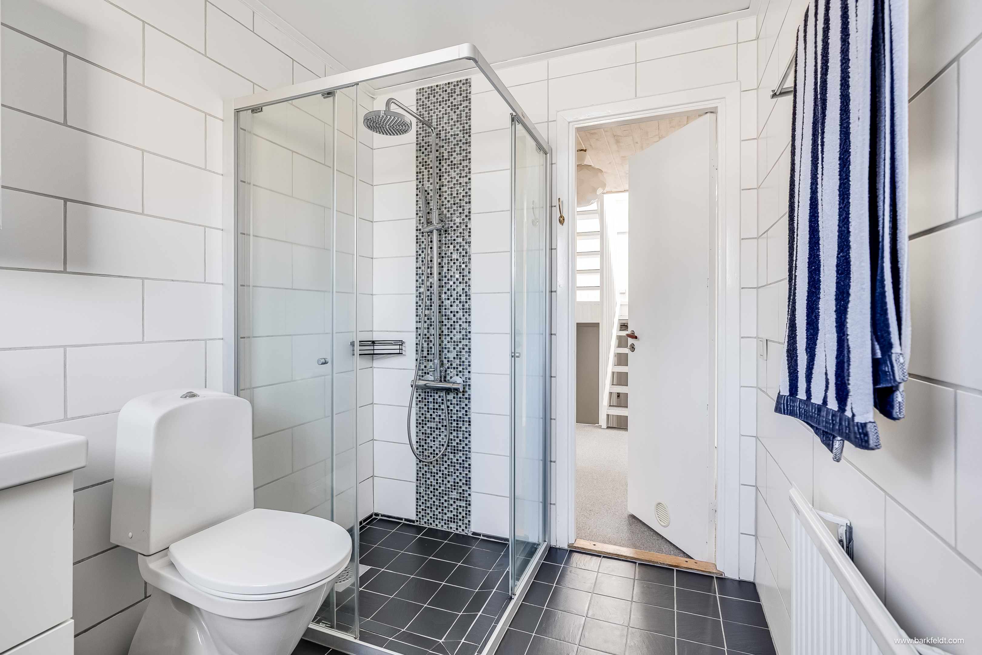 Bostadsbild från Backvägen 6 B, Till salu i Sunnersta, Uppsala