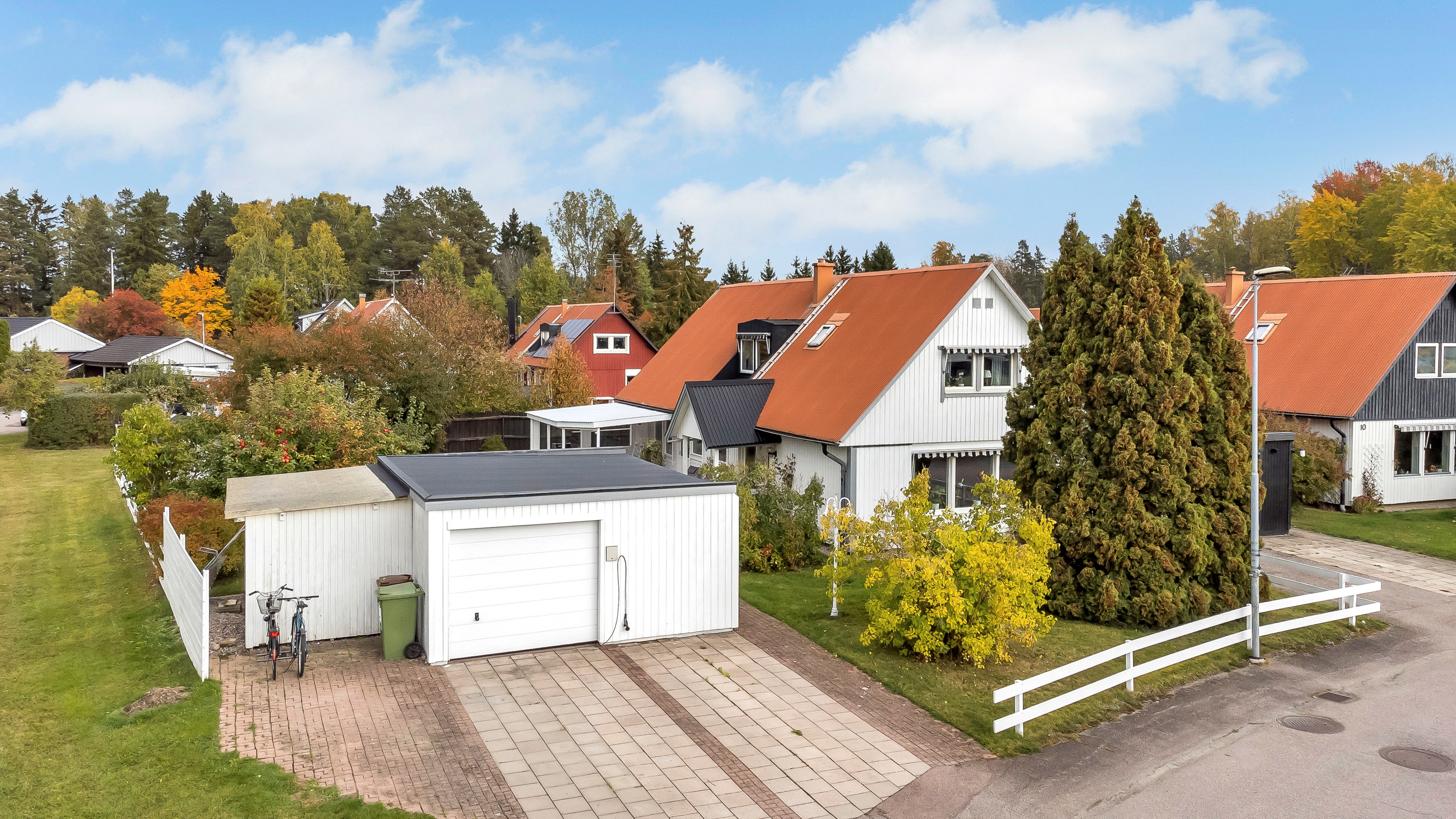 Bostadsbild från Röjningsvägen 12, Såld i Bälinge, Uppsala