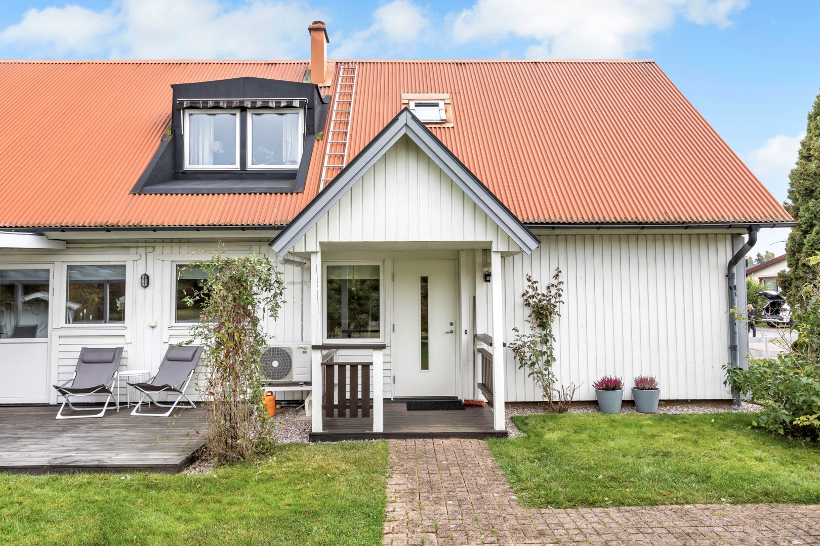 Bostadsbild från Röjningsvägen 12, Såld i Bälinge, Uppsala