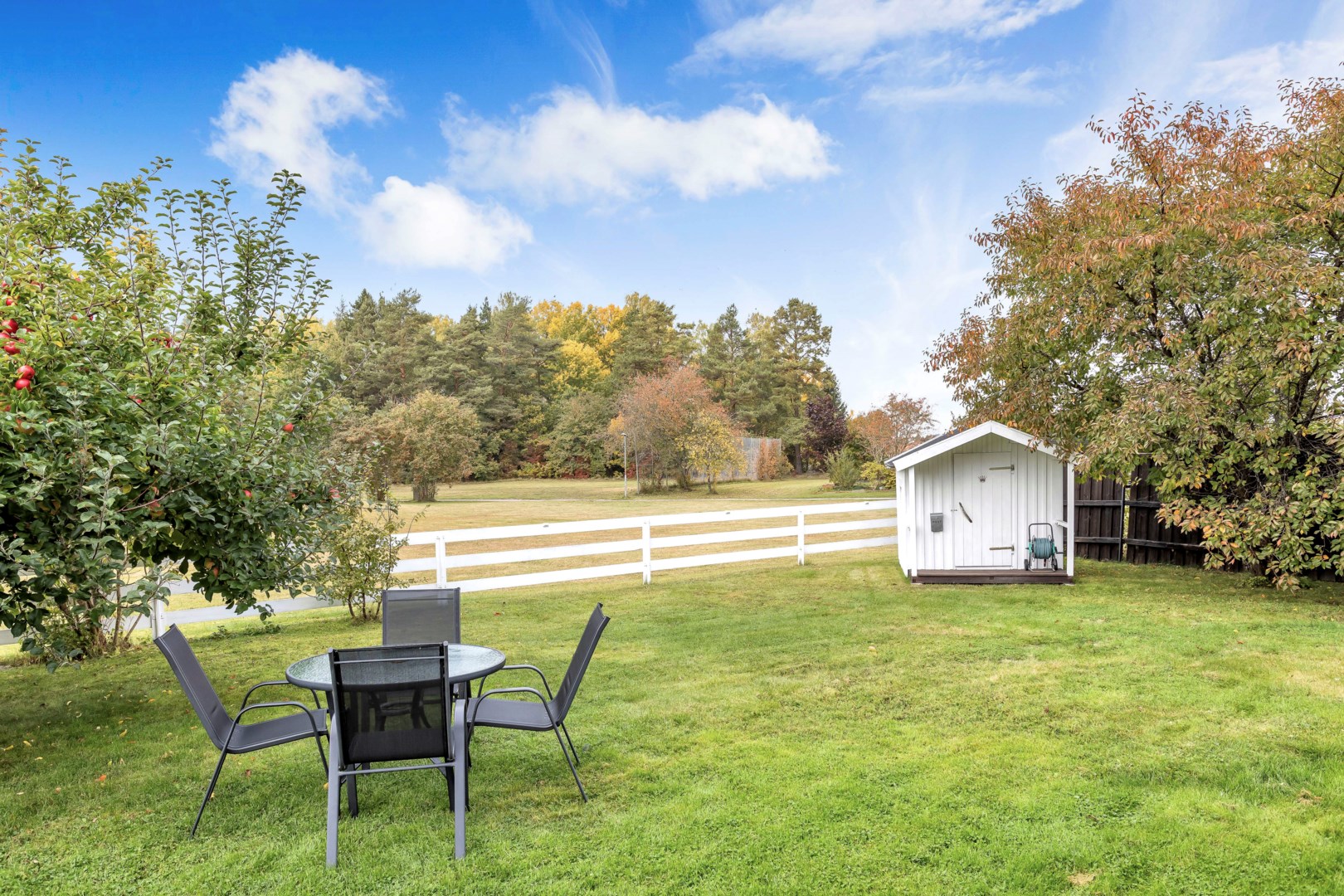 Bostadsbild från Röjningsvägen 12, Såld i Bälinge, Uppsala