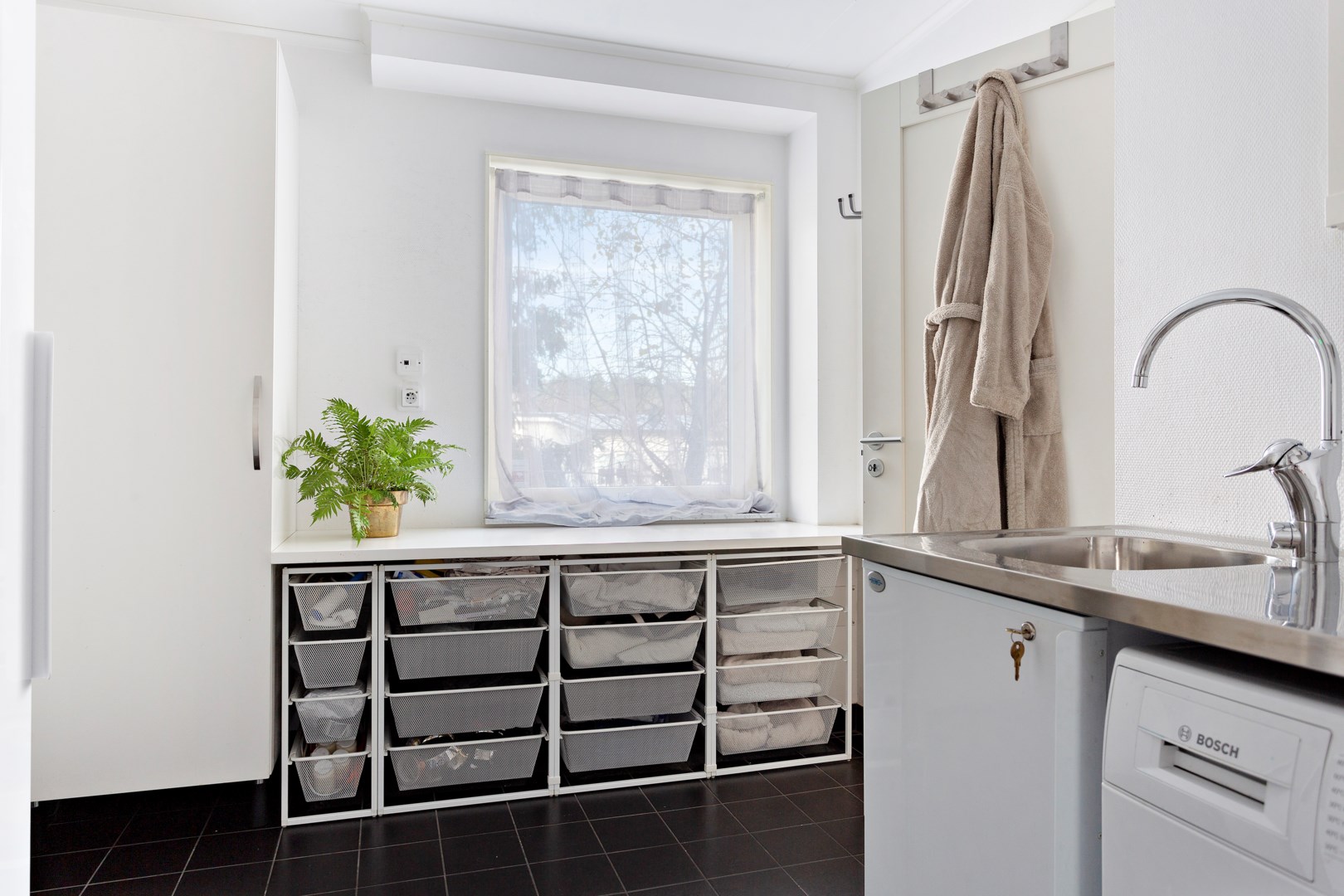 Bostadsbild från Björnbergsvägen 21A, Såld i Kummelnäs - Björnberget, Nacka