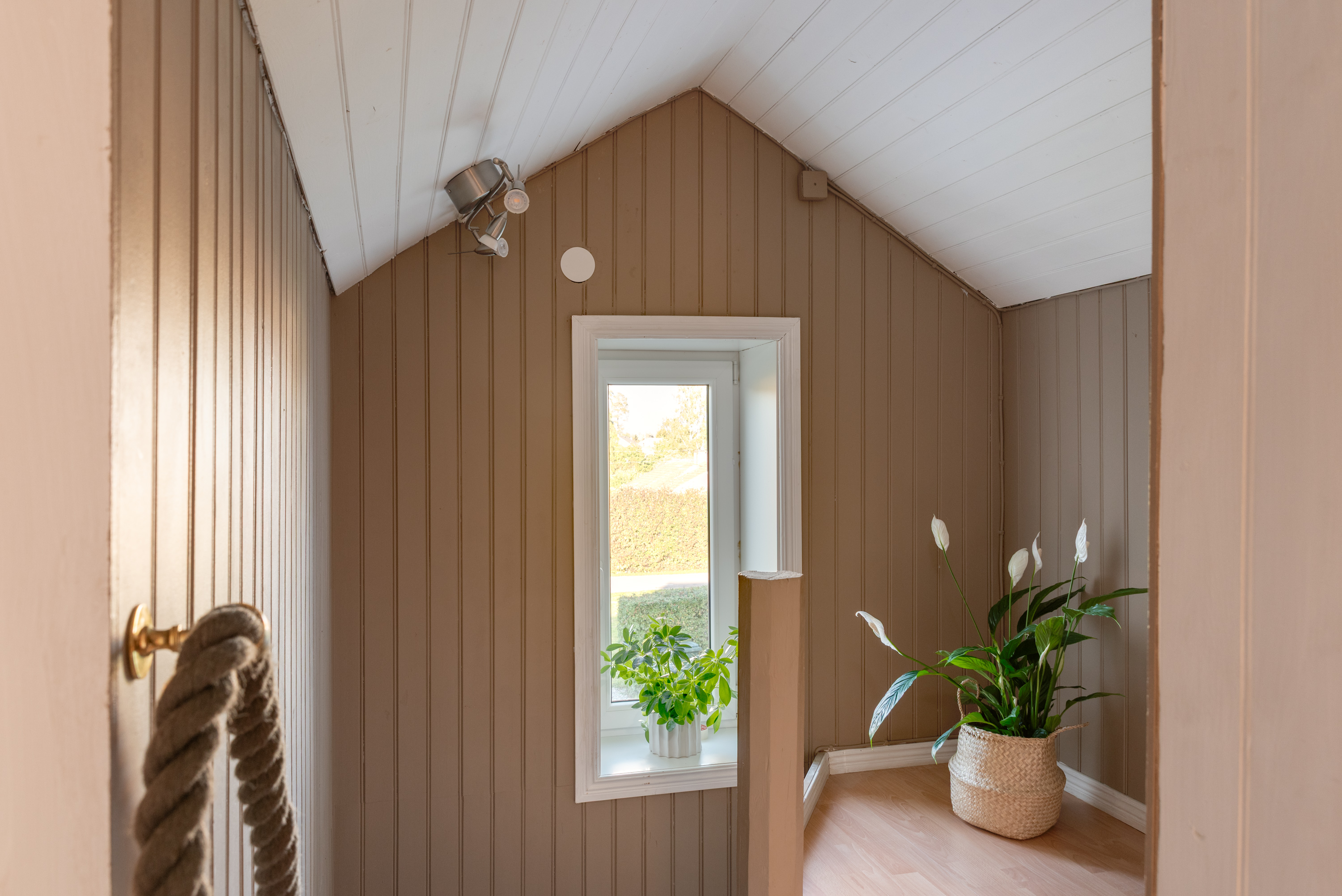 Bostadsbild från Östjädravägen 9, Såld i Dingtuna, Västerås