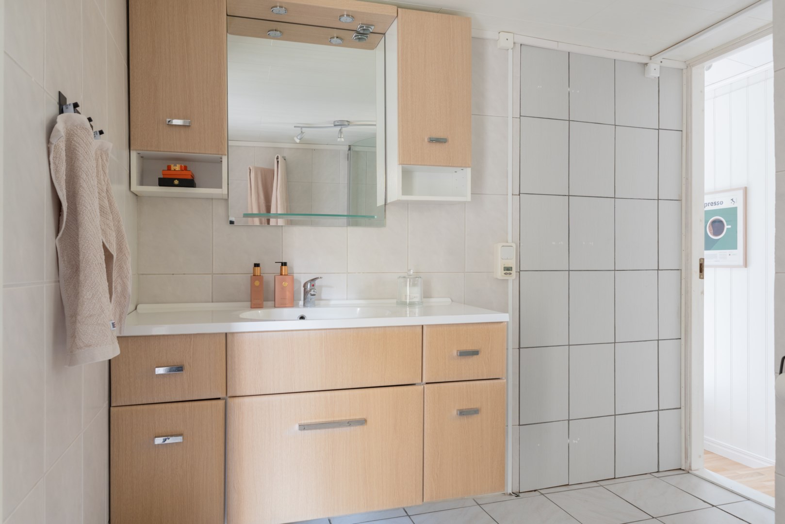 Bostadsbild från Östjädravägen 9, Såld i Dingtuna, Västerås