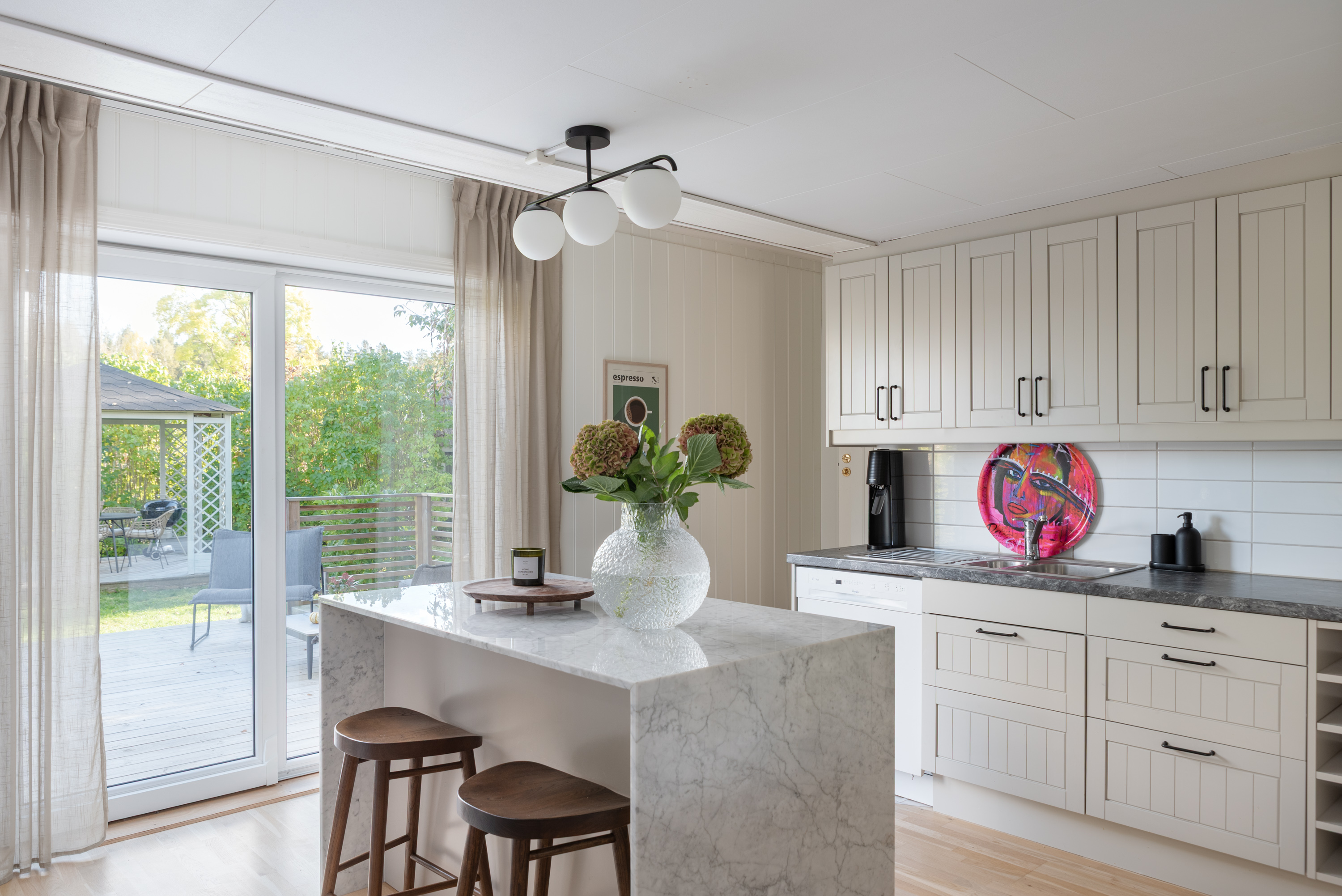 Bostadsbild från Östjädravägen 9, Såld i Dingtuna, Västerås