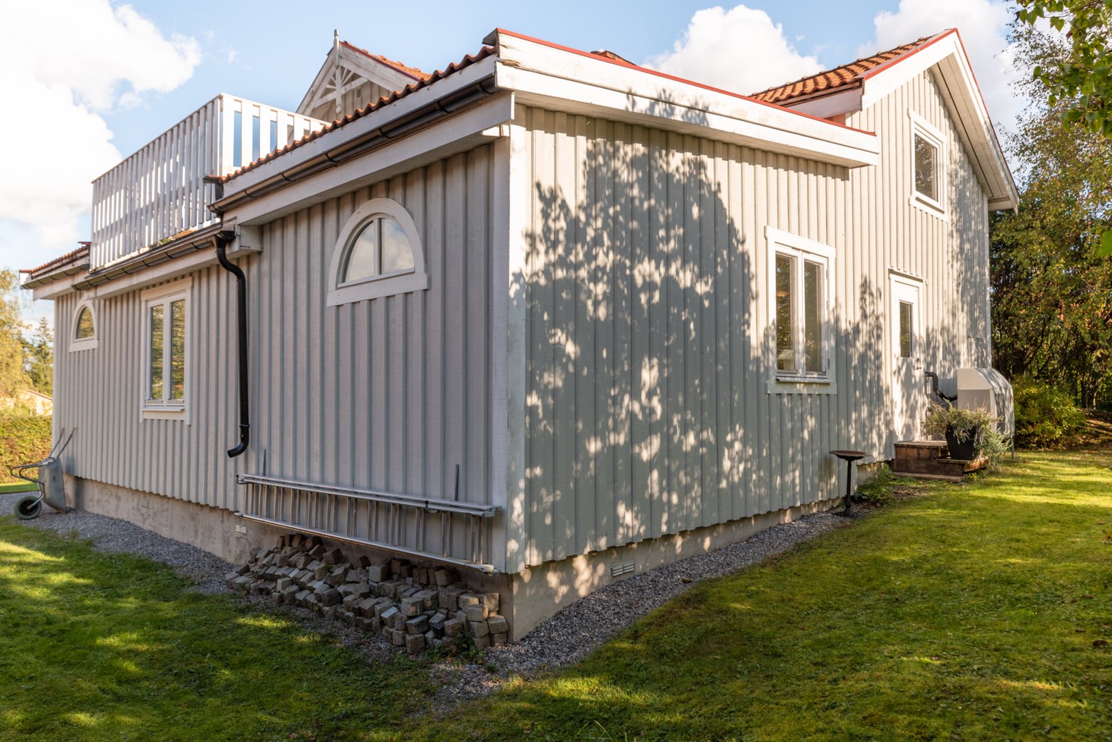 Bostadsbild från Östjädravägen 9, Såld i Dingtuna, Västerås