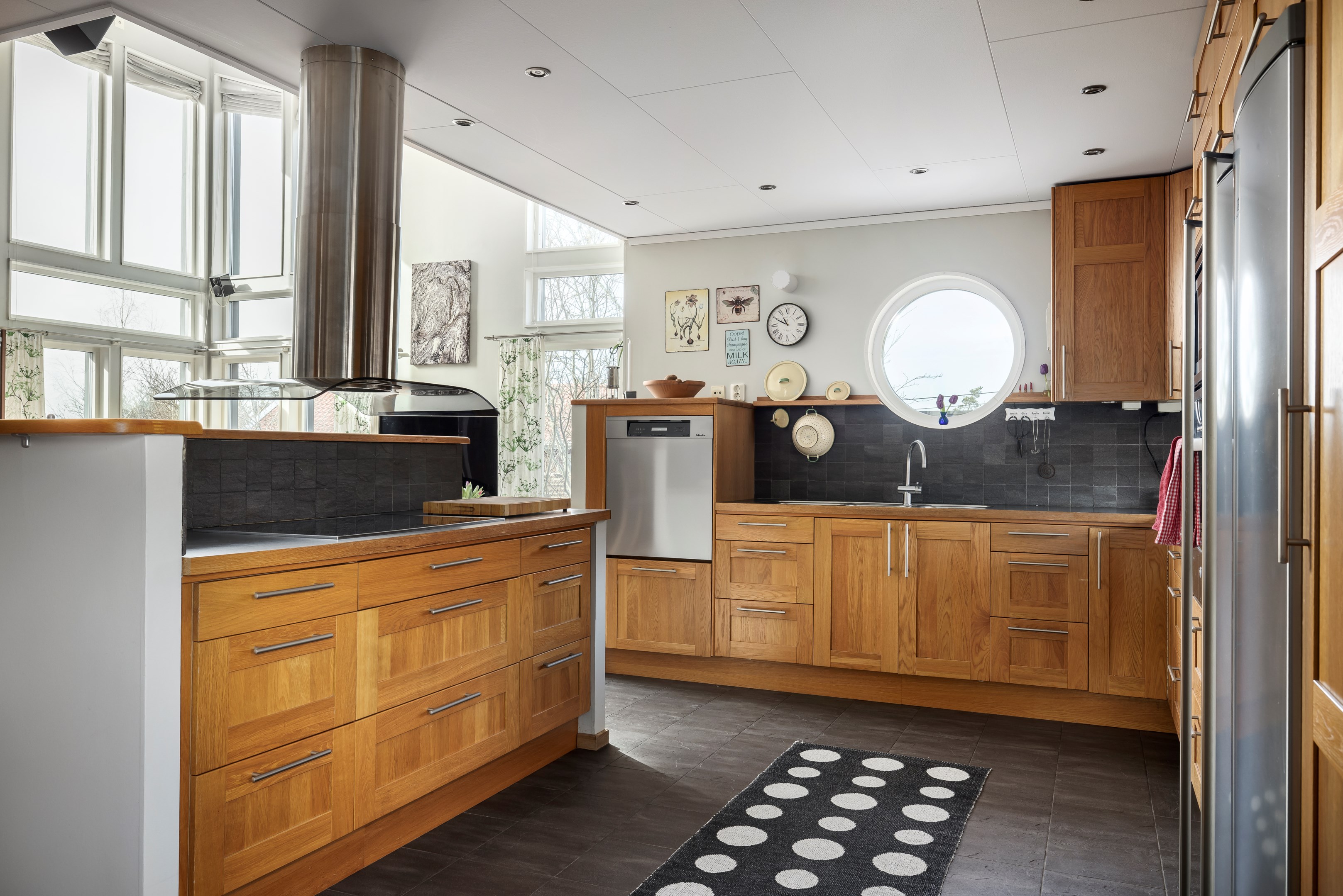 Bostadsbild från Sommarvägen 10A, Såld i Björknäs, Nacka