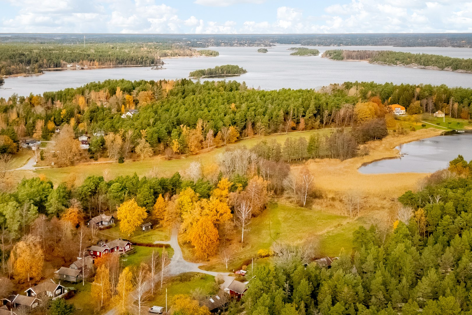 Bostadsbild från Fågelsångsvägen 19, Såld i Bullandö, Värmdö