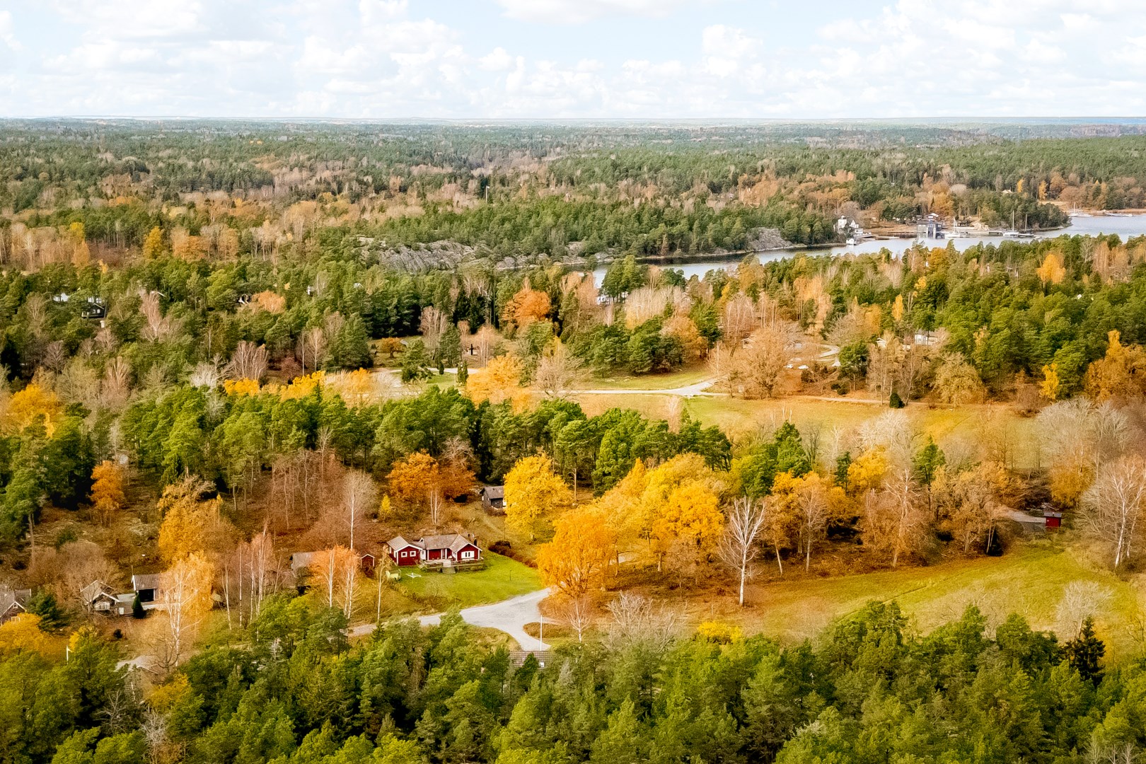 Bostadsbild från Fågelsångsvägen 19, Såld i Bullandö, Värmdö