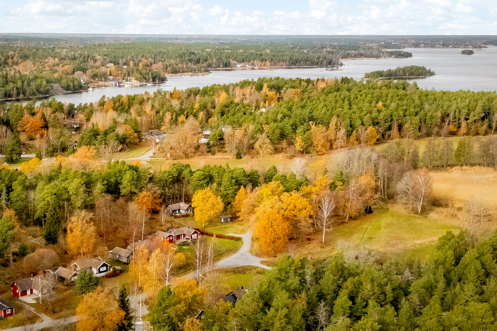 Bostadsbild från Fågelsångsvägen 19, Såld i Bullandö, Värmdö