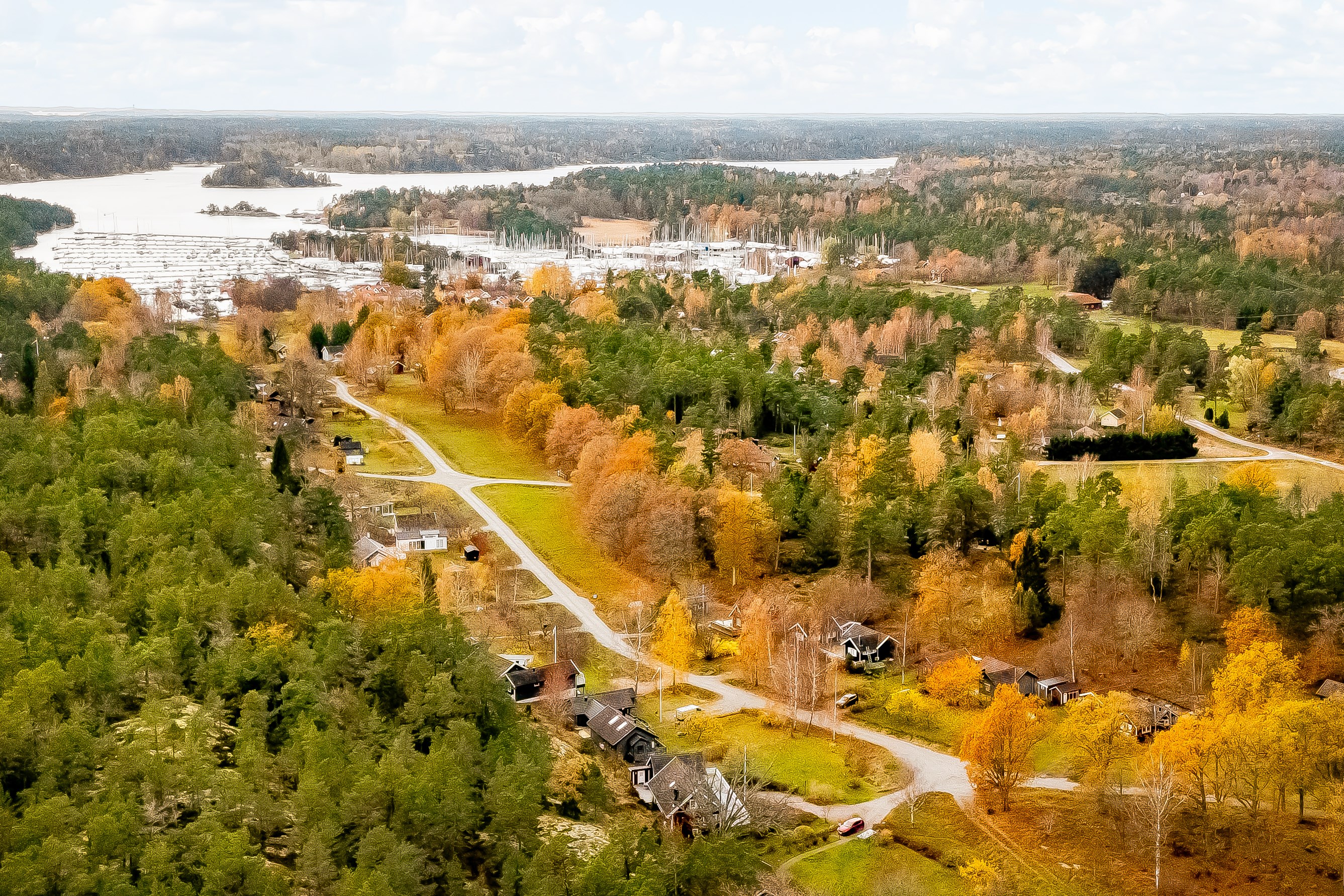 Bo med promenadavstånd till Bullandö Marina