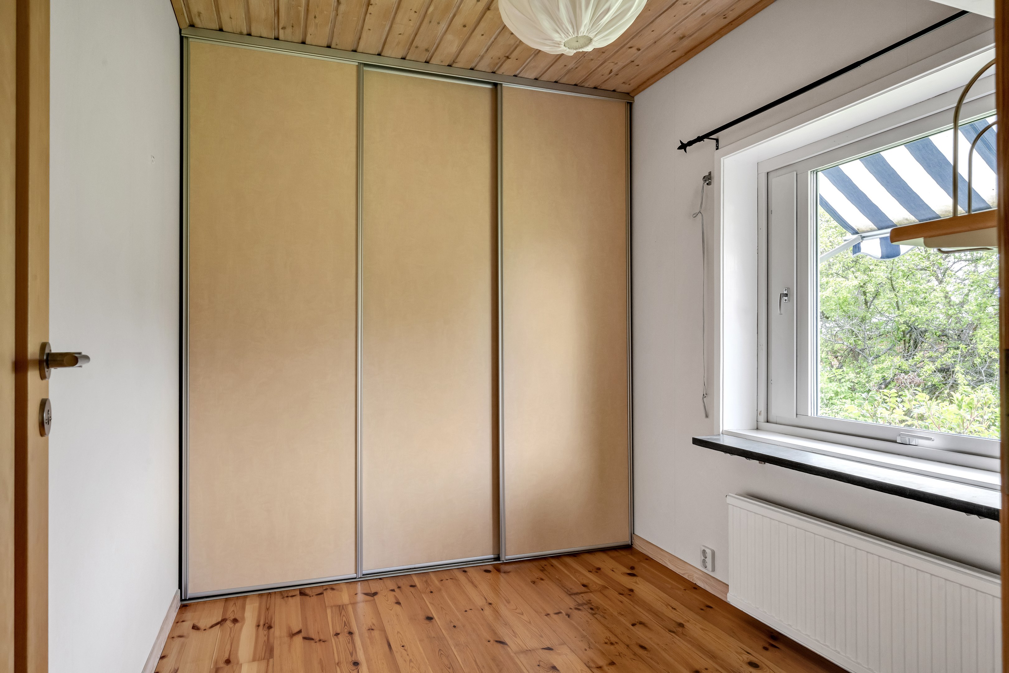 Bostadsbild från Robertsvägen 1, Såld i Berthåga, Uppsala