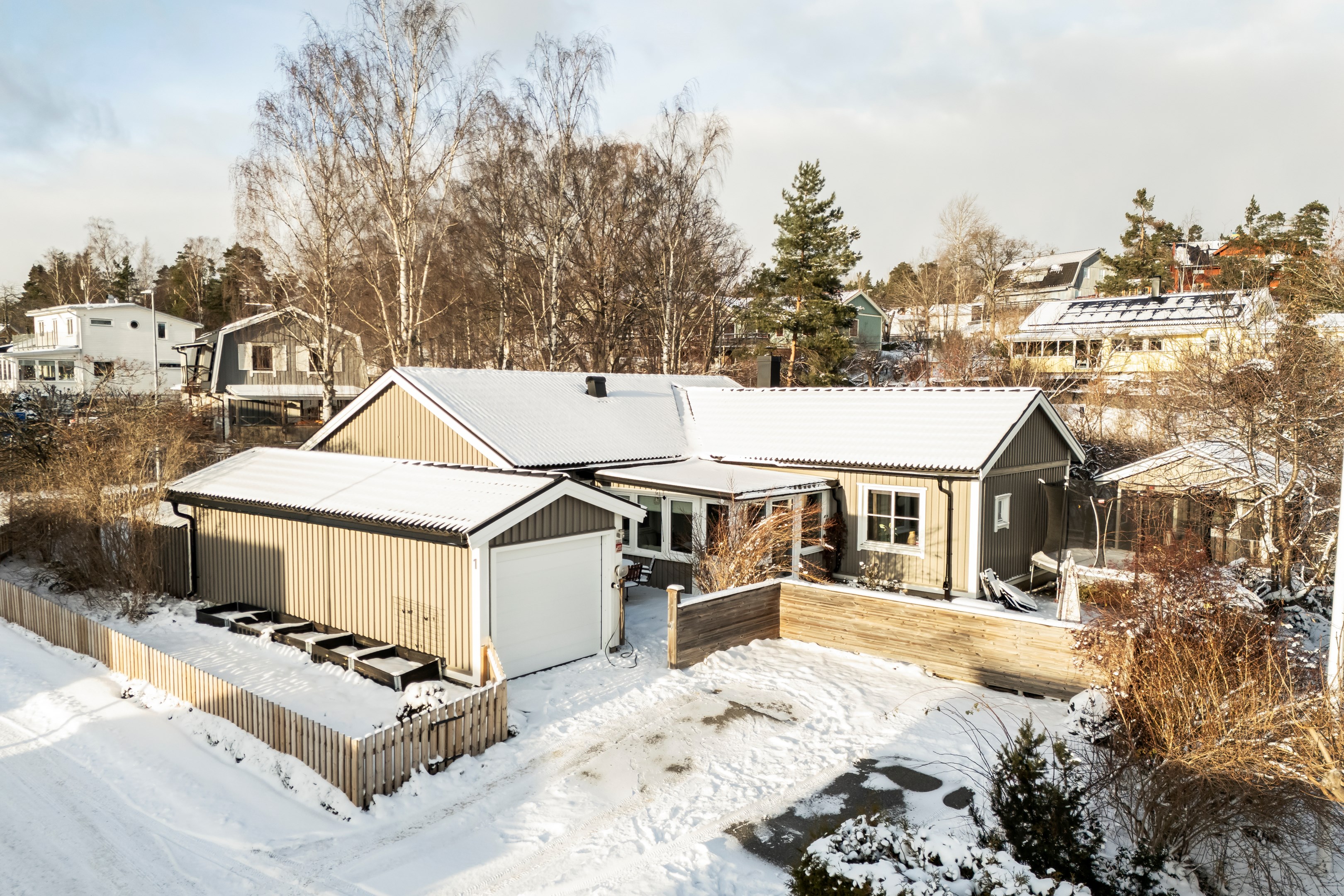 Bostadsbild från Brisvägen 1, Såld i Mensättra, Nacka