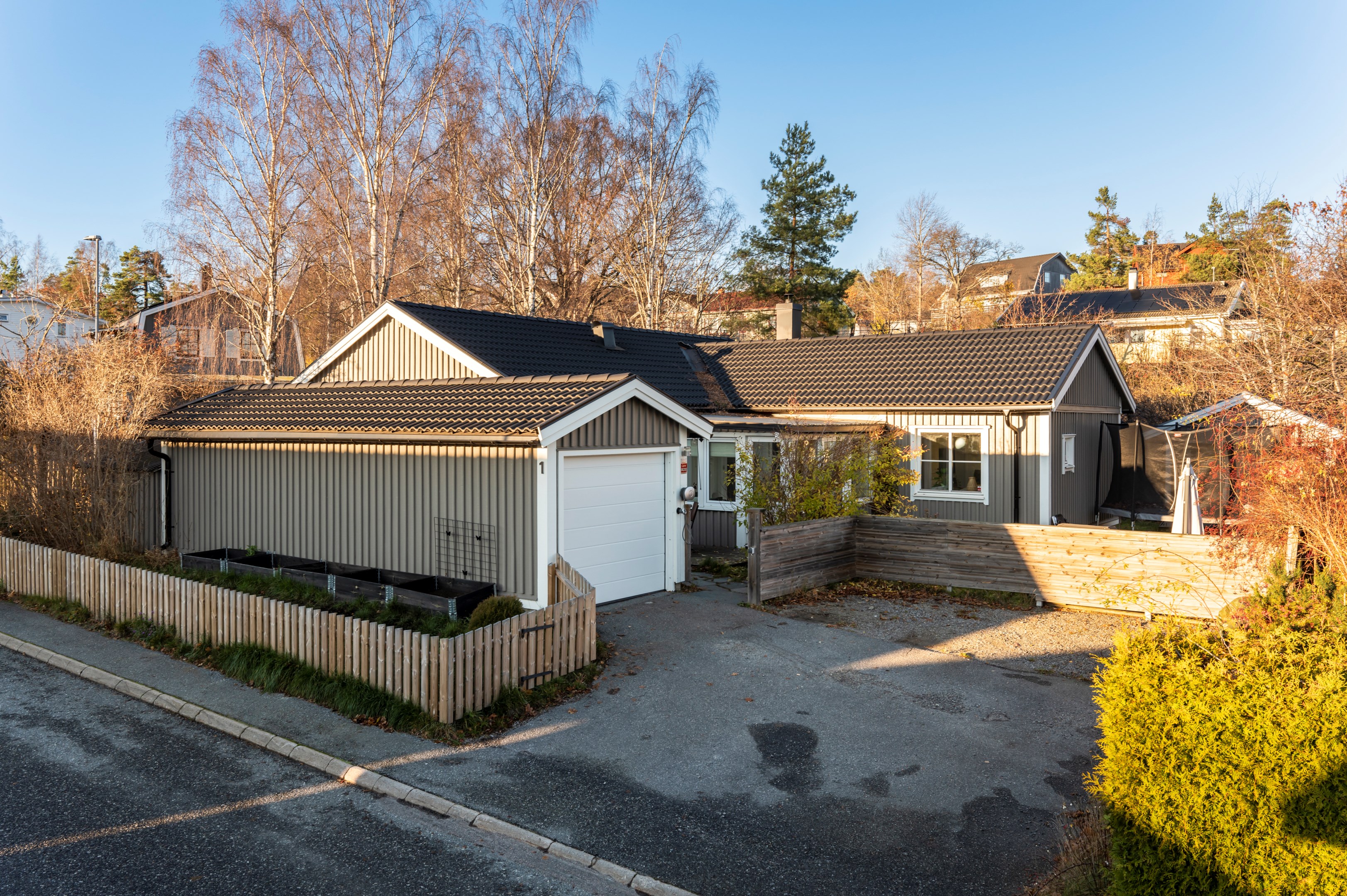 Bostadsbild från Brisvägen 1, Såld i Mensättra, Nacka