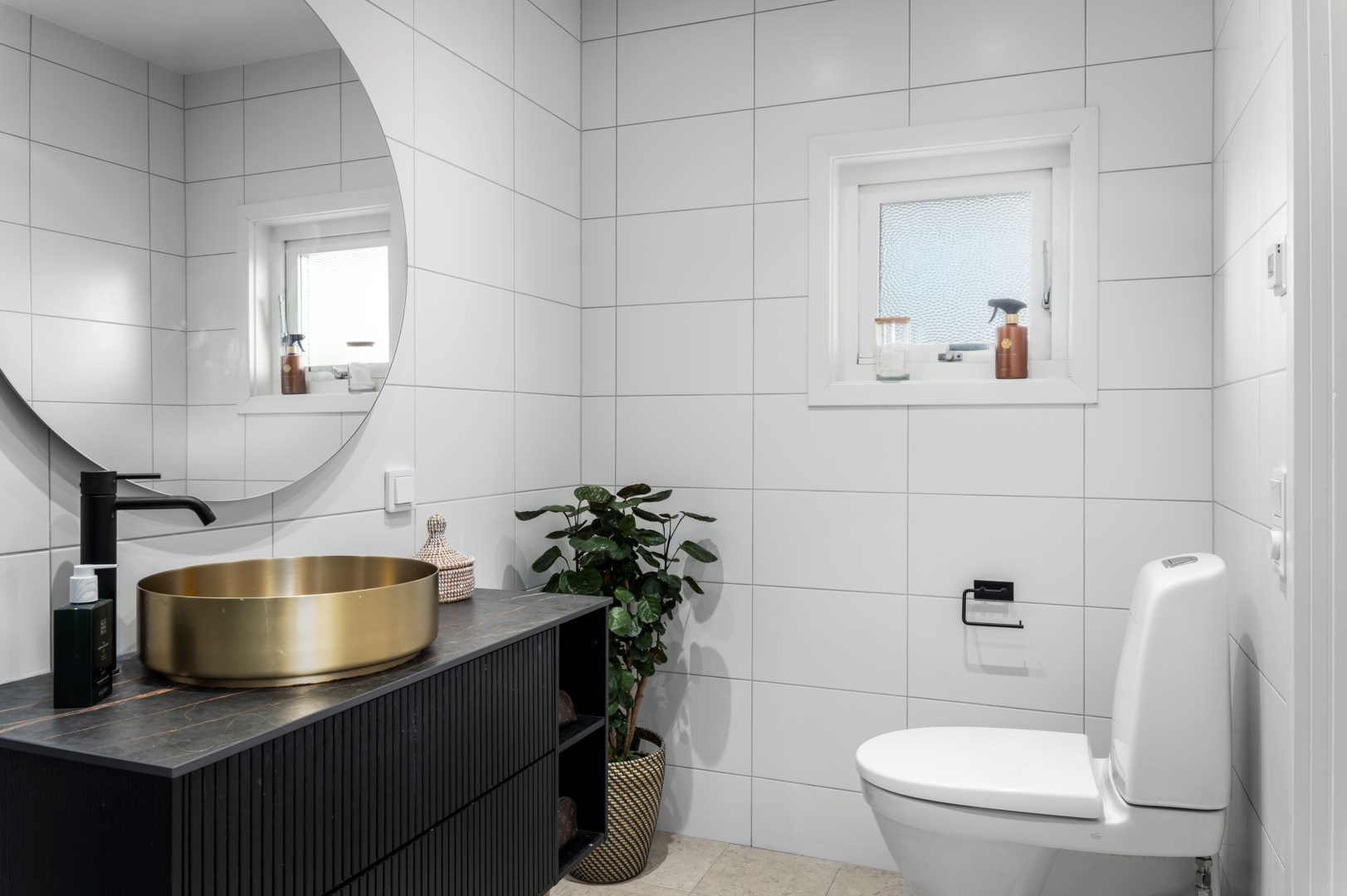 Bostadsbild från Brisvägen 1, Såld i Mensättra, Nacka