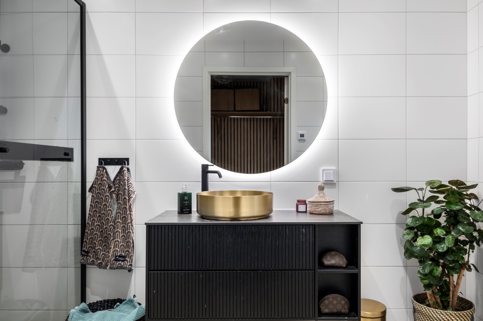 Bostadsbild från Brisvägen 1, Såld i Mensättra, Nacka