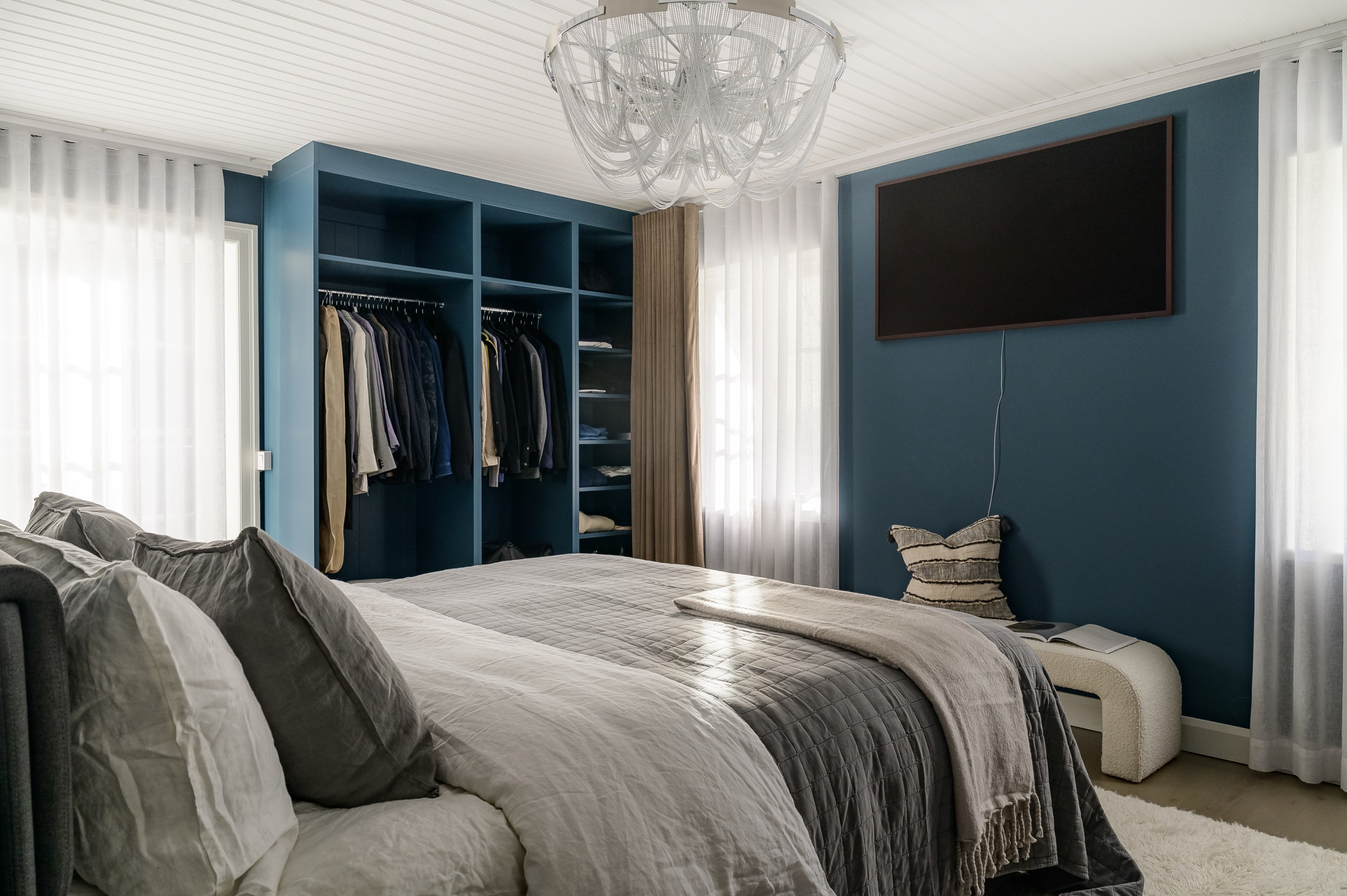 Master bedroom med ensuite