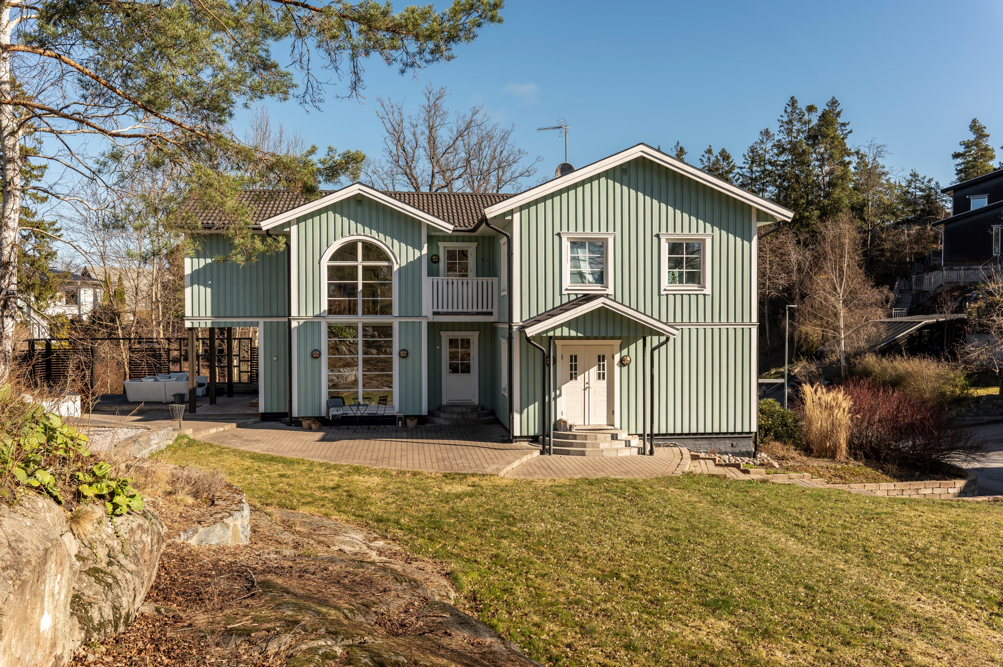 Bostadsbild från Fjällbrudens väg 12, Såld i Lännersta, Nacka