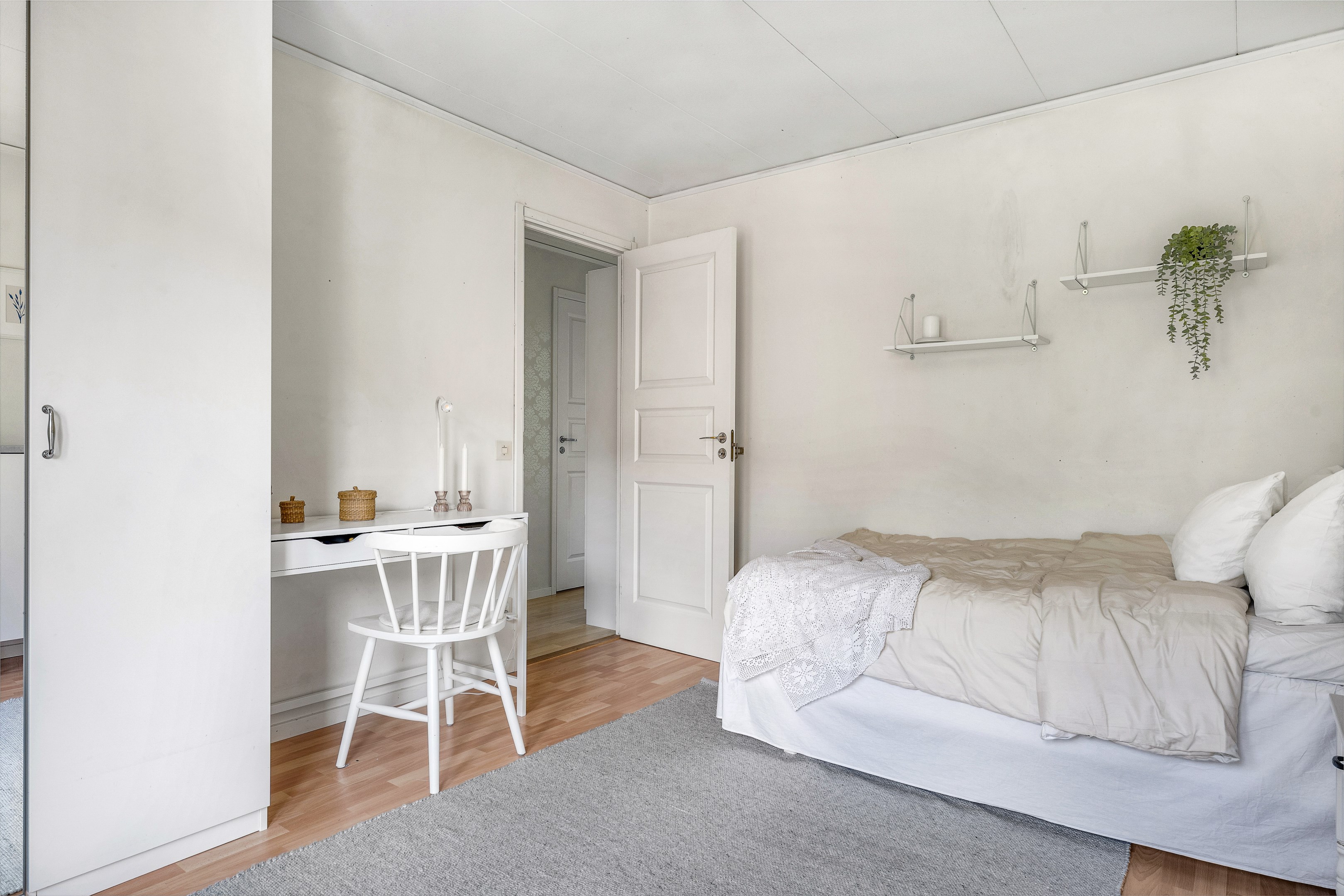 Bostadsbild från Slöjmolnsvägen 14, Såld i Storvreta, Uppsala