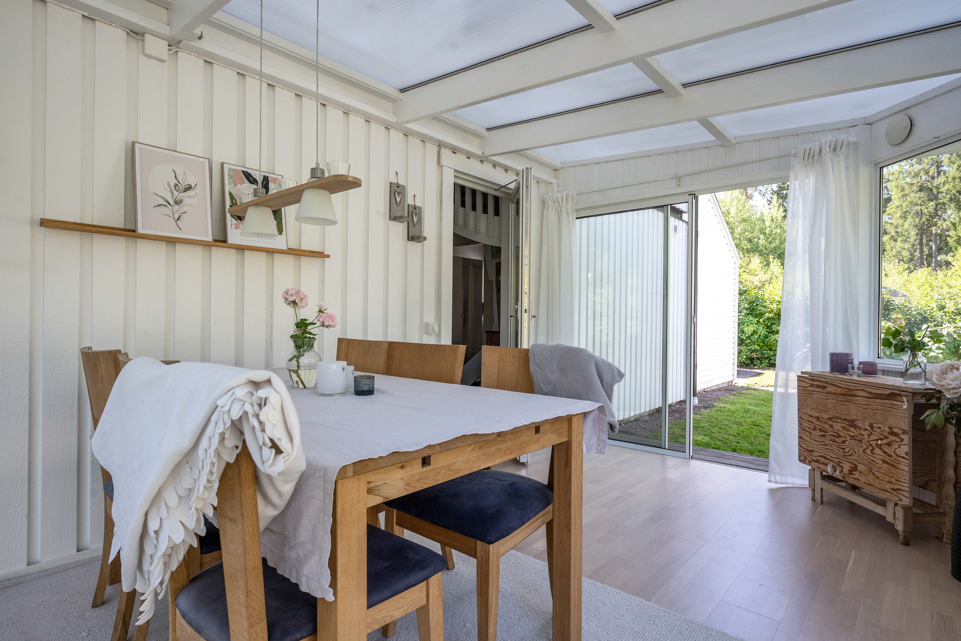Bostadsbild från Slöjmolnsvägen 14, Såld i Storvreta, Uppsala