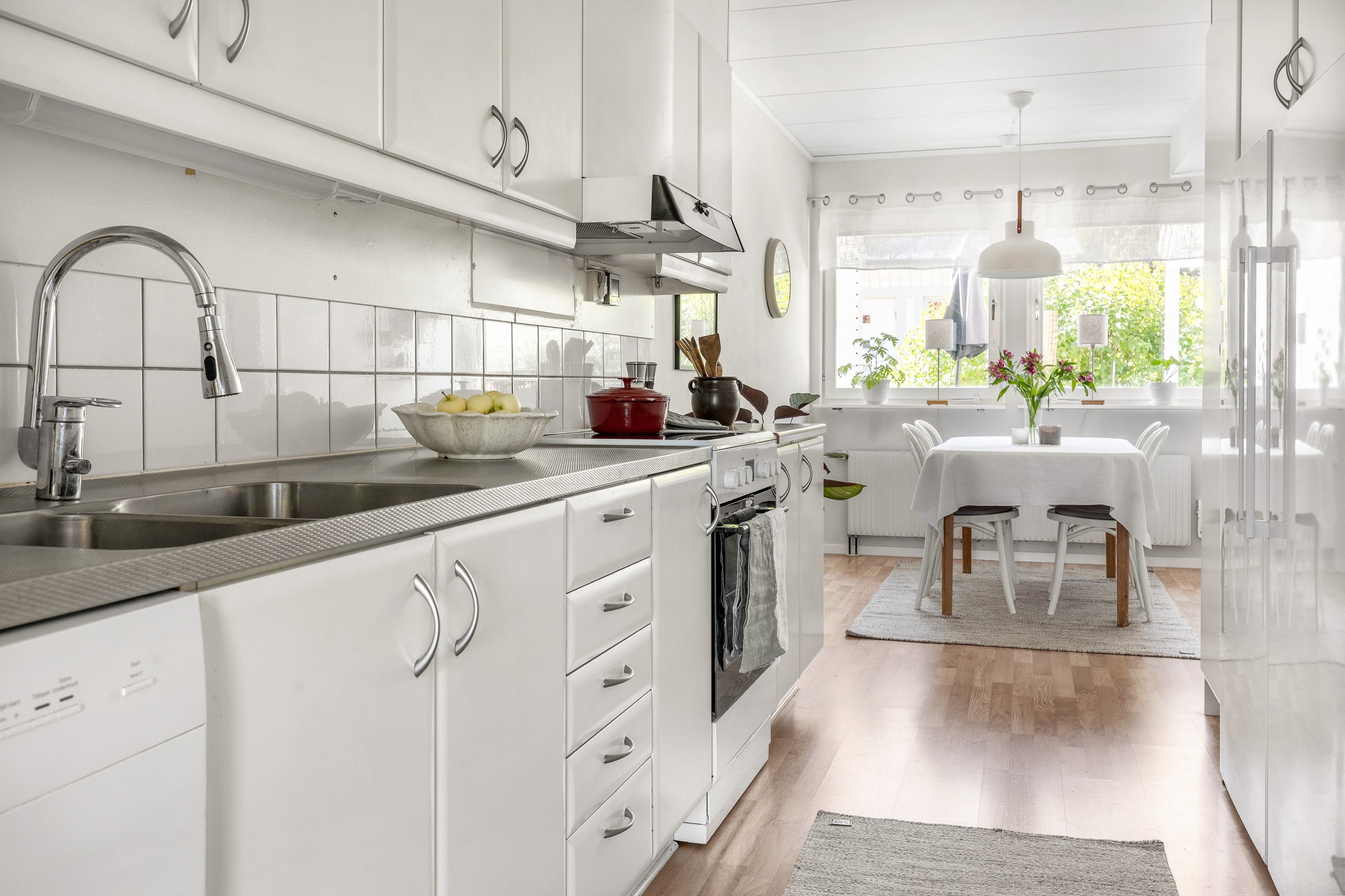 Bostadsbild från Slöjmolnsvägen 14, Såld i Storvreta, Uppsala