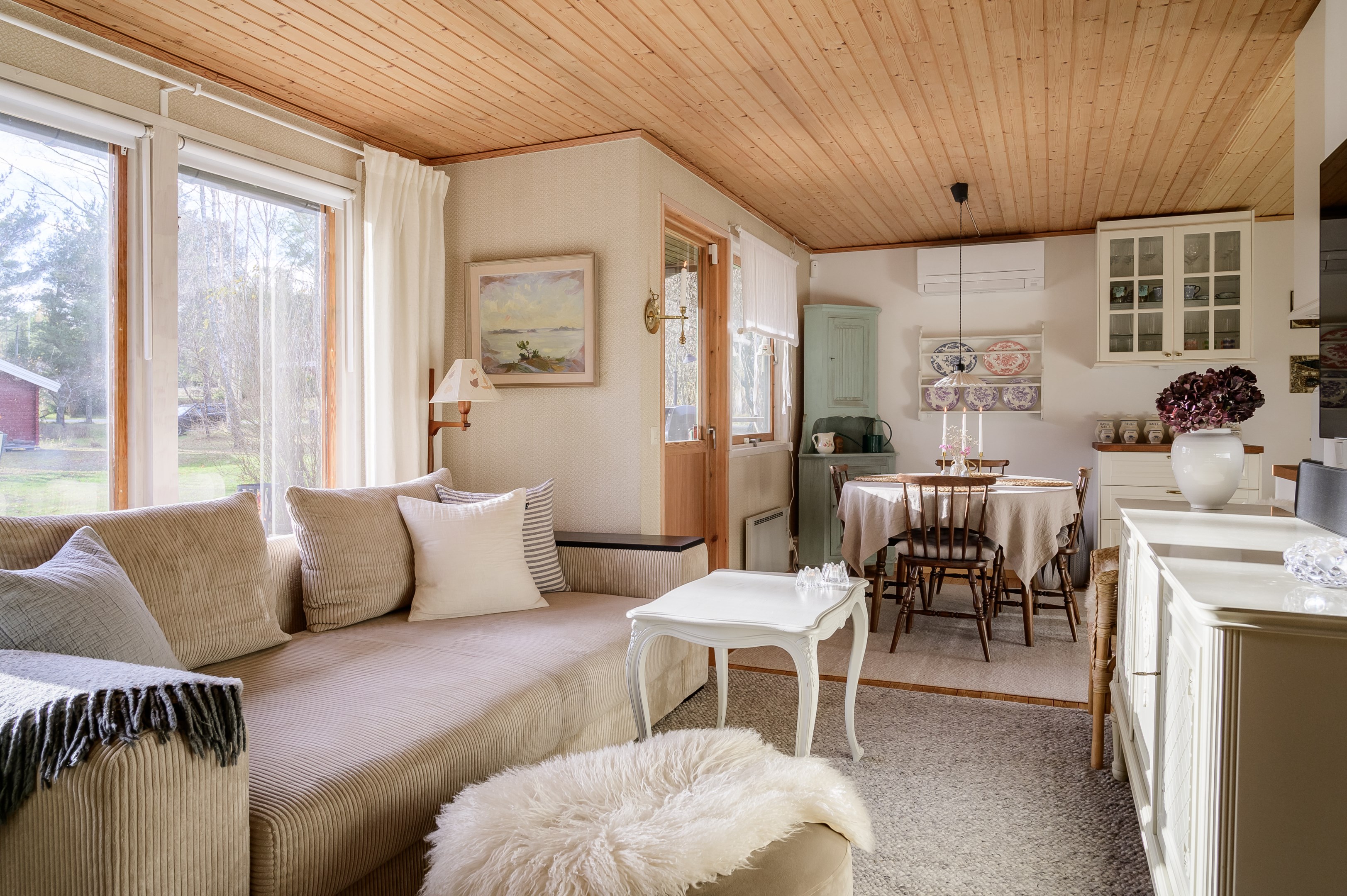 Bostadsbild från Björksalavägen 12, Såld i Älvsala, Värmdö