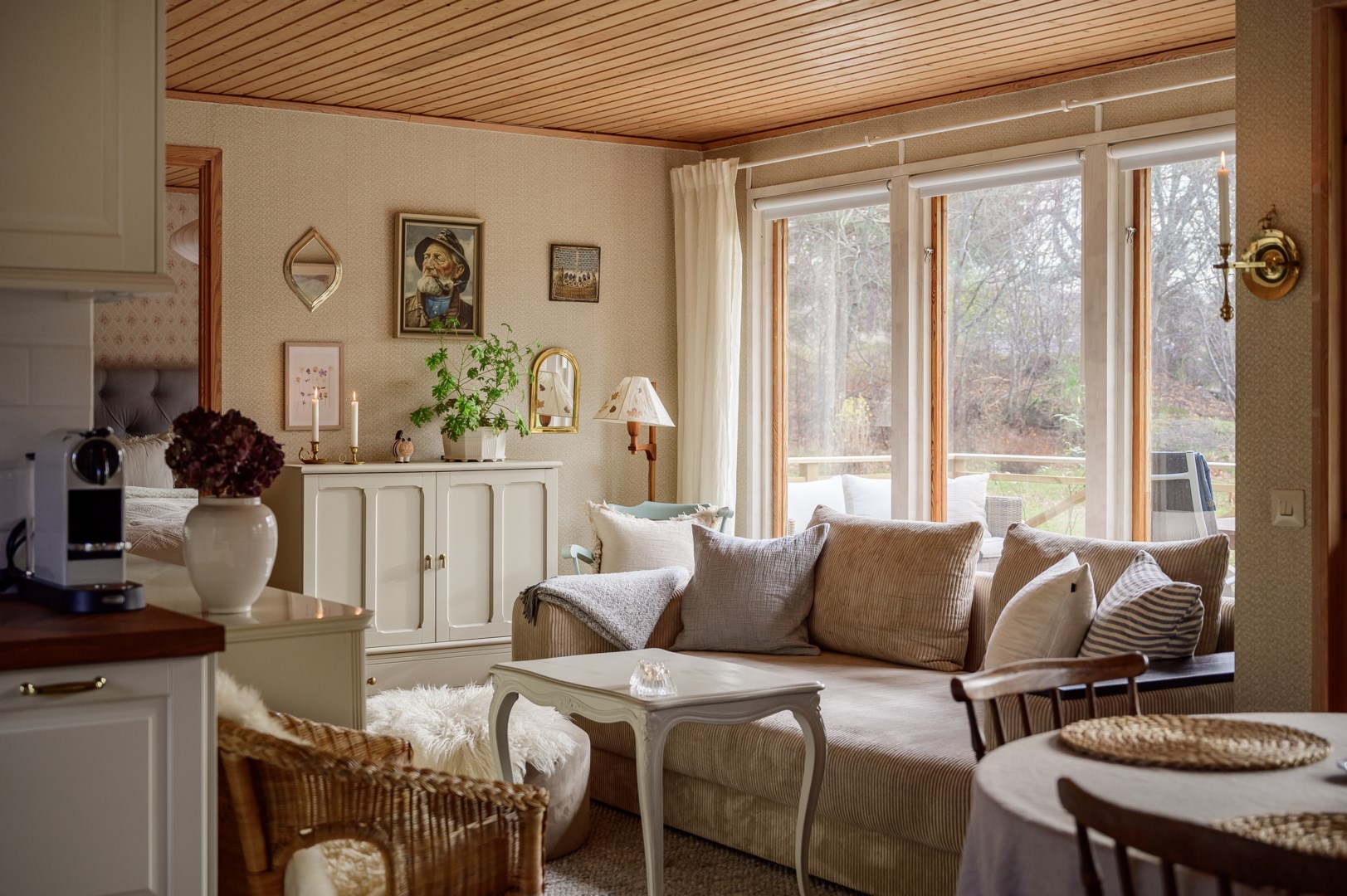 Bostadsbild från Björksalavägen 12, Såld i Älvsala, Värmdö