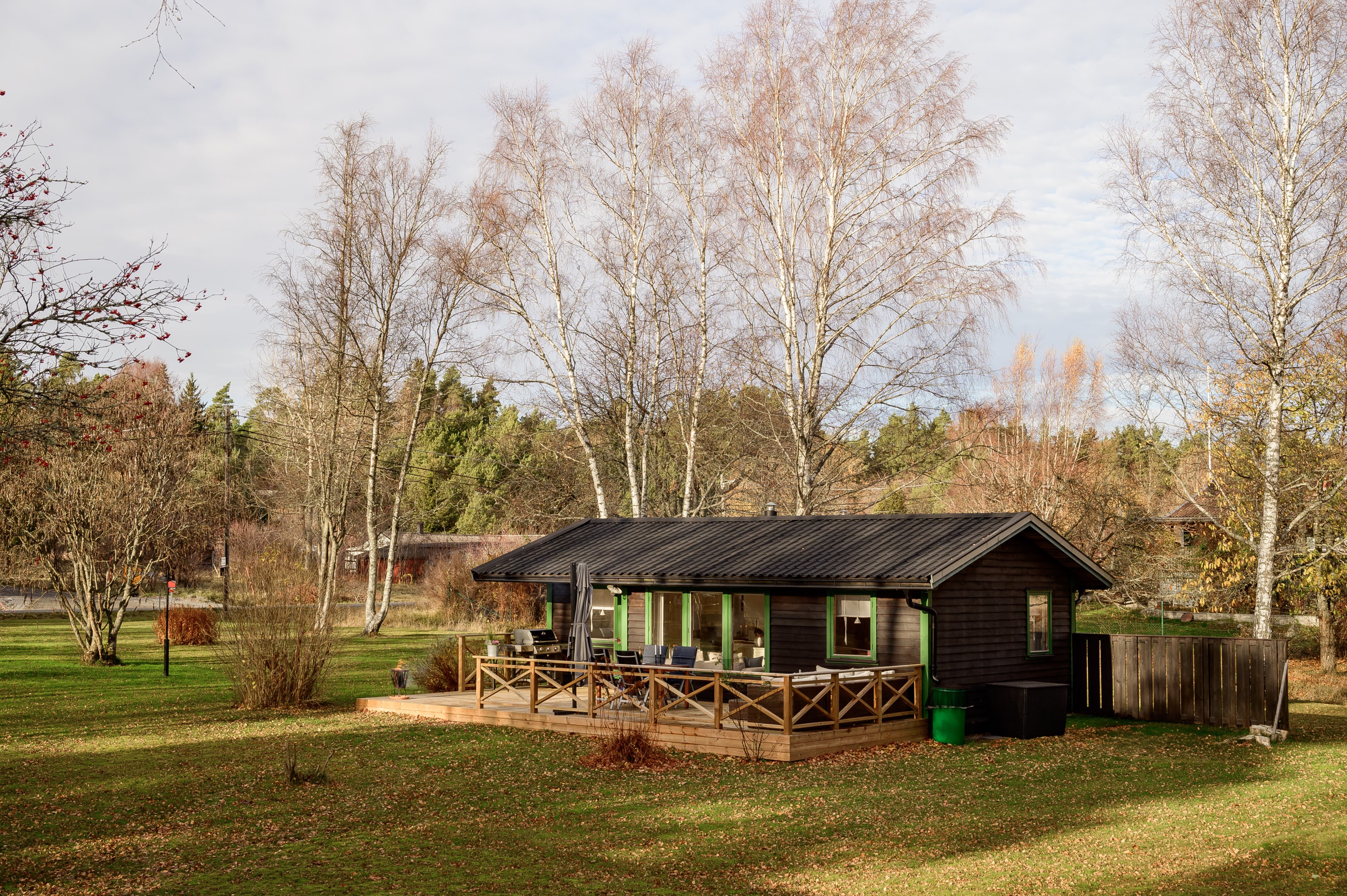 Bostadsbild från Björksalavägen 12, Såld i Älvsala, Värmdö