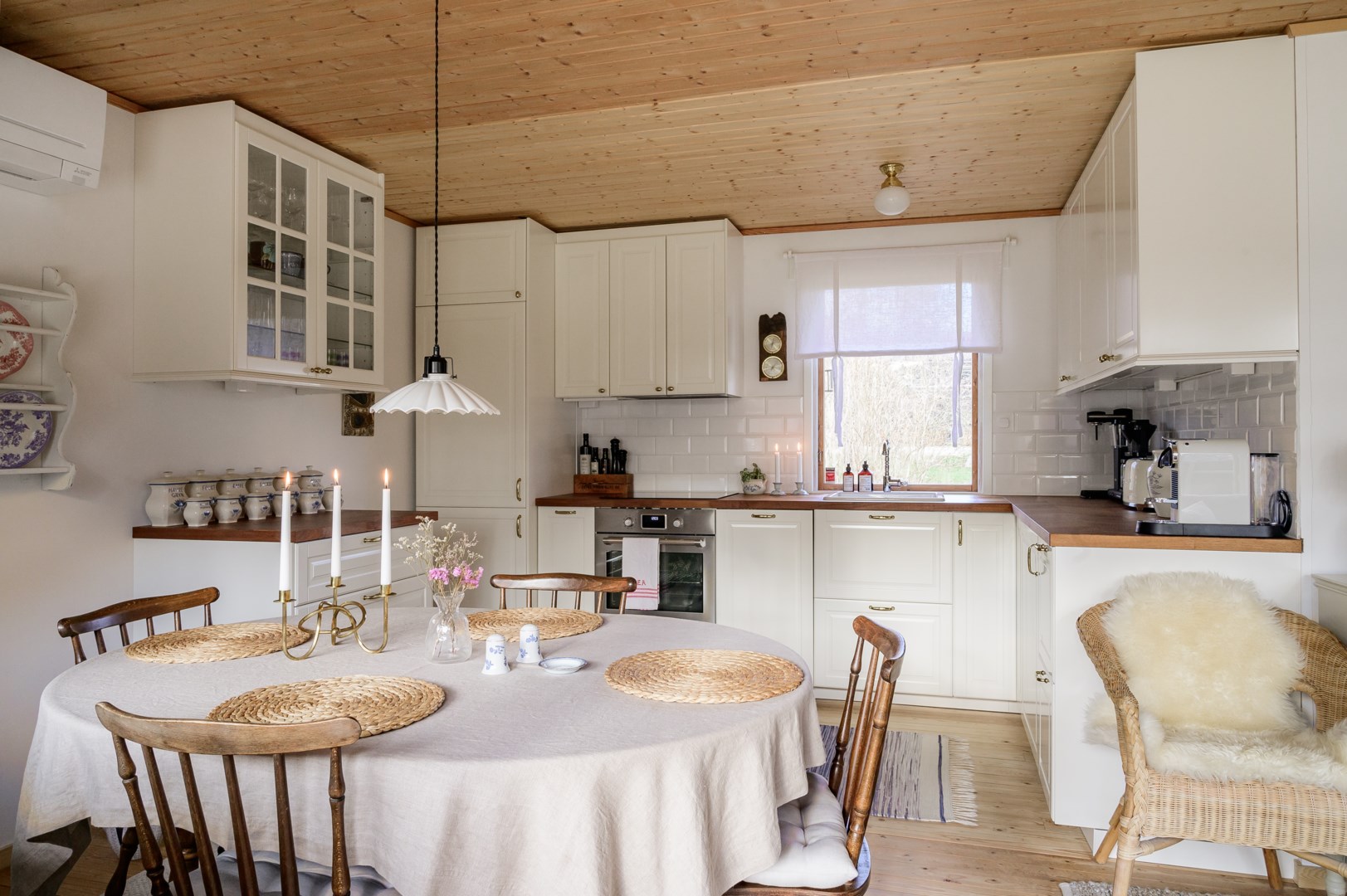 Bostadsbild från Björksalavägen 12, Såld i Älvsala, Värmdö