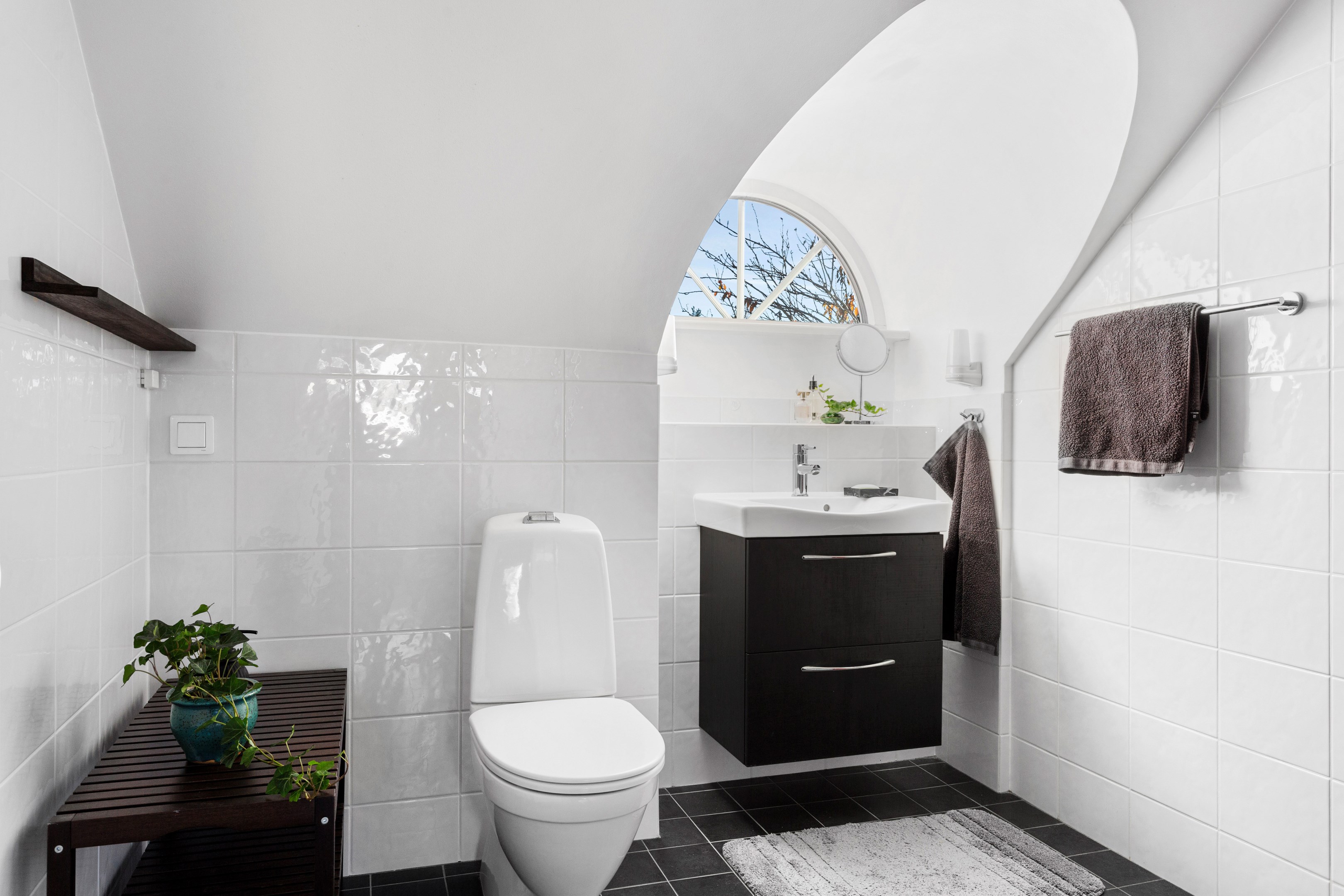 Bostadsbild från Rensättra gränd 9, Såld i Rensättra, Nacka