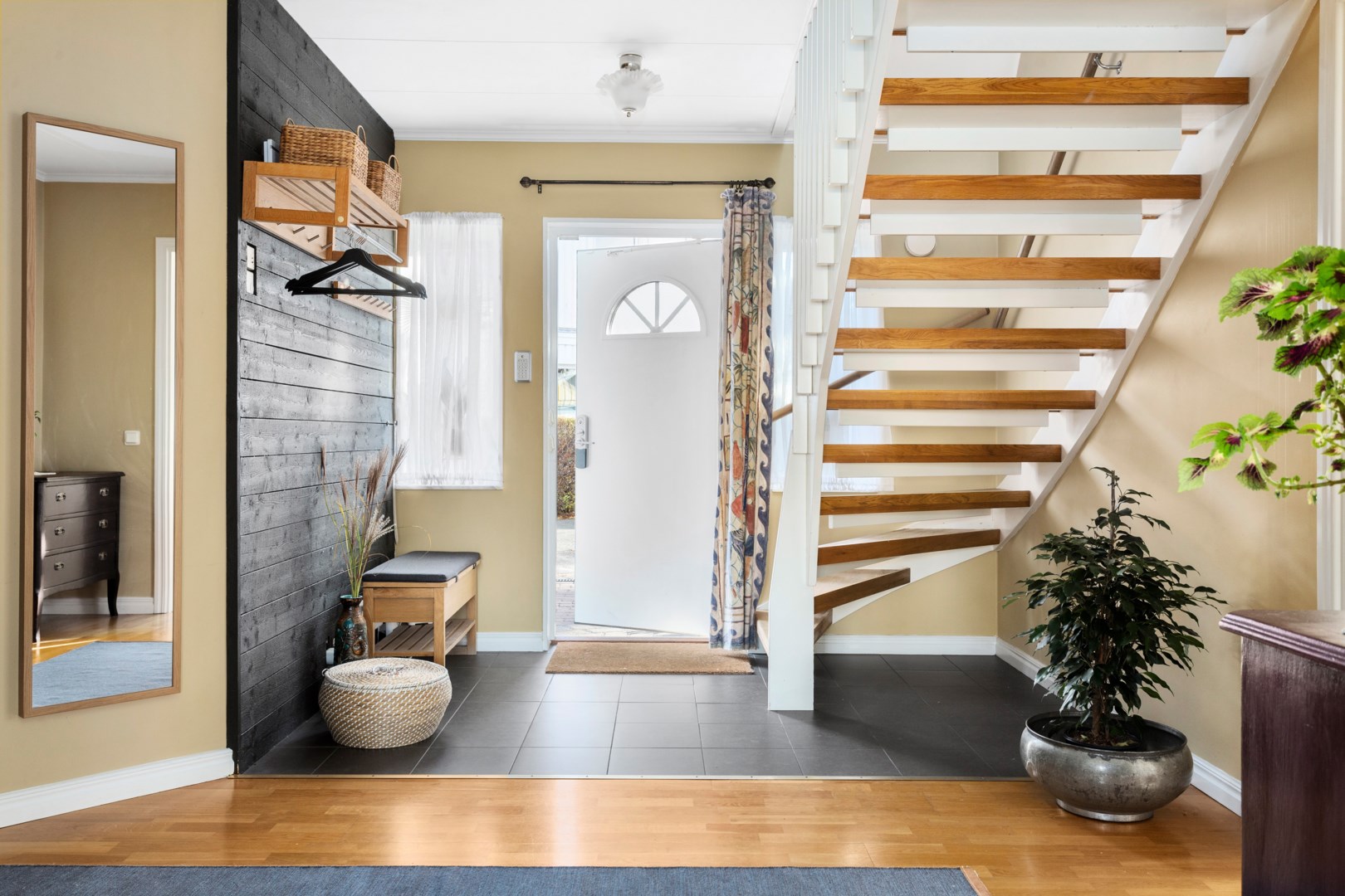 Bostadsbild från Rensättra gränd 9, Såld i Rensättra, Nacka