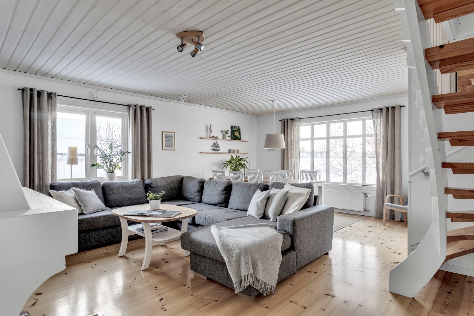 Bostadsbild från Tunagatan 76, Såld i Bärby Hage, Uppsala