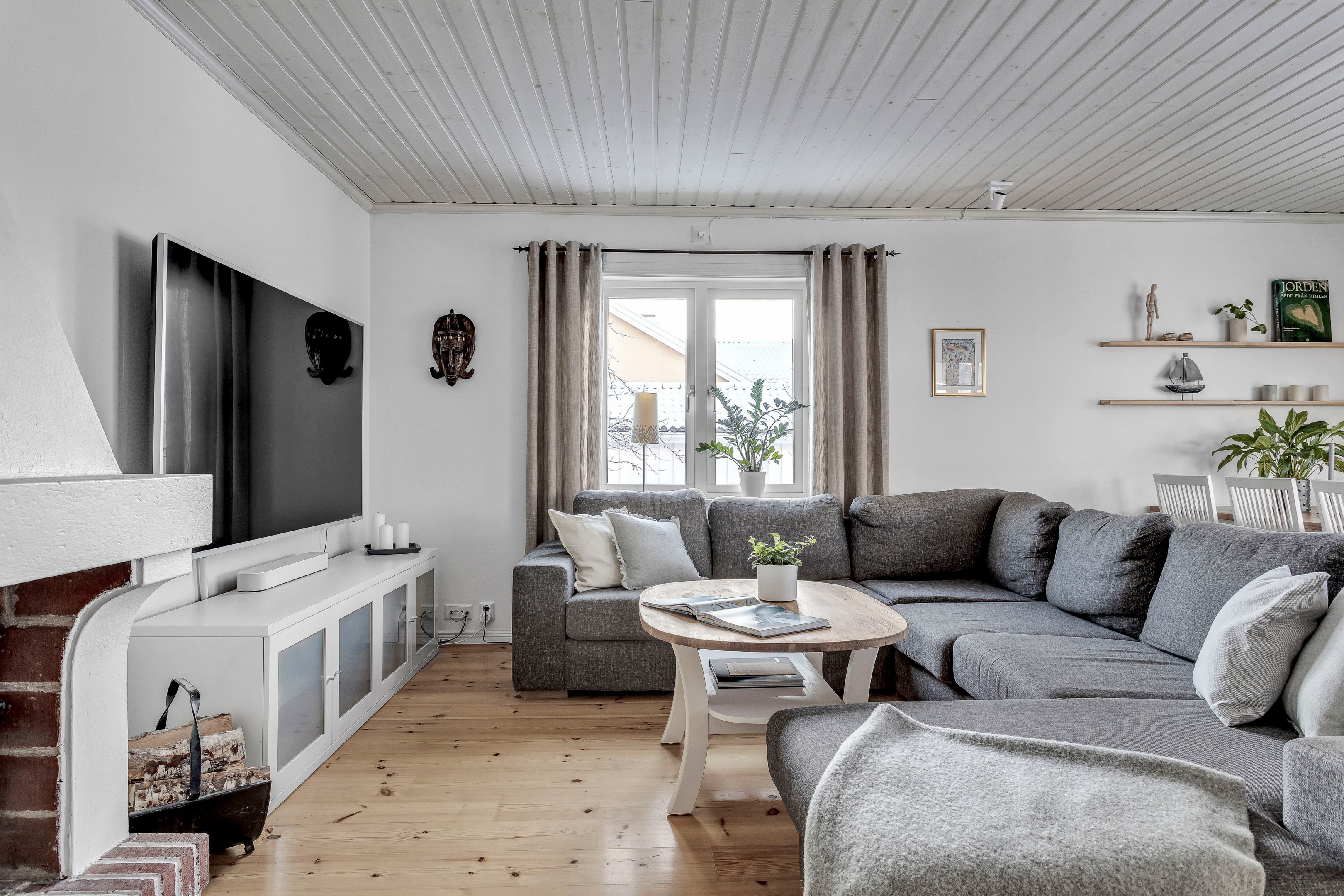 Bostadsbild från Tunagatan 76, Såld i Bärby Hage, Uppsala